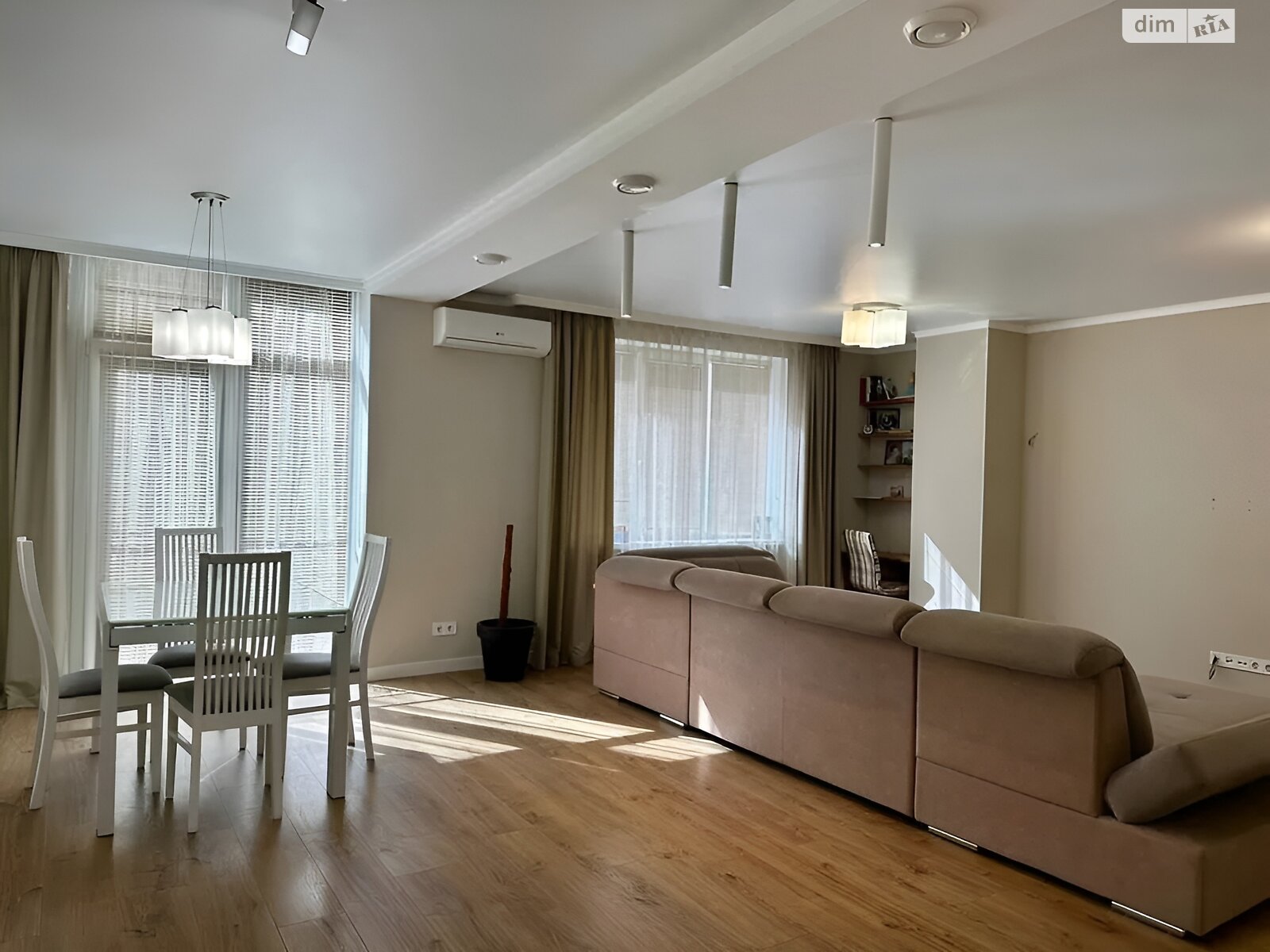 Продаж трикімнатної квартири в Харкові, на пр. Ювілейний 61Д, район 603-ий мікрорайон фото 1 Продаж трикімнатної квартири в Харкові, на пр. Ювілейний 61Д, район 603-ий мікрорайон фото 1