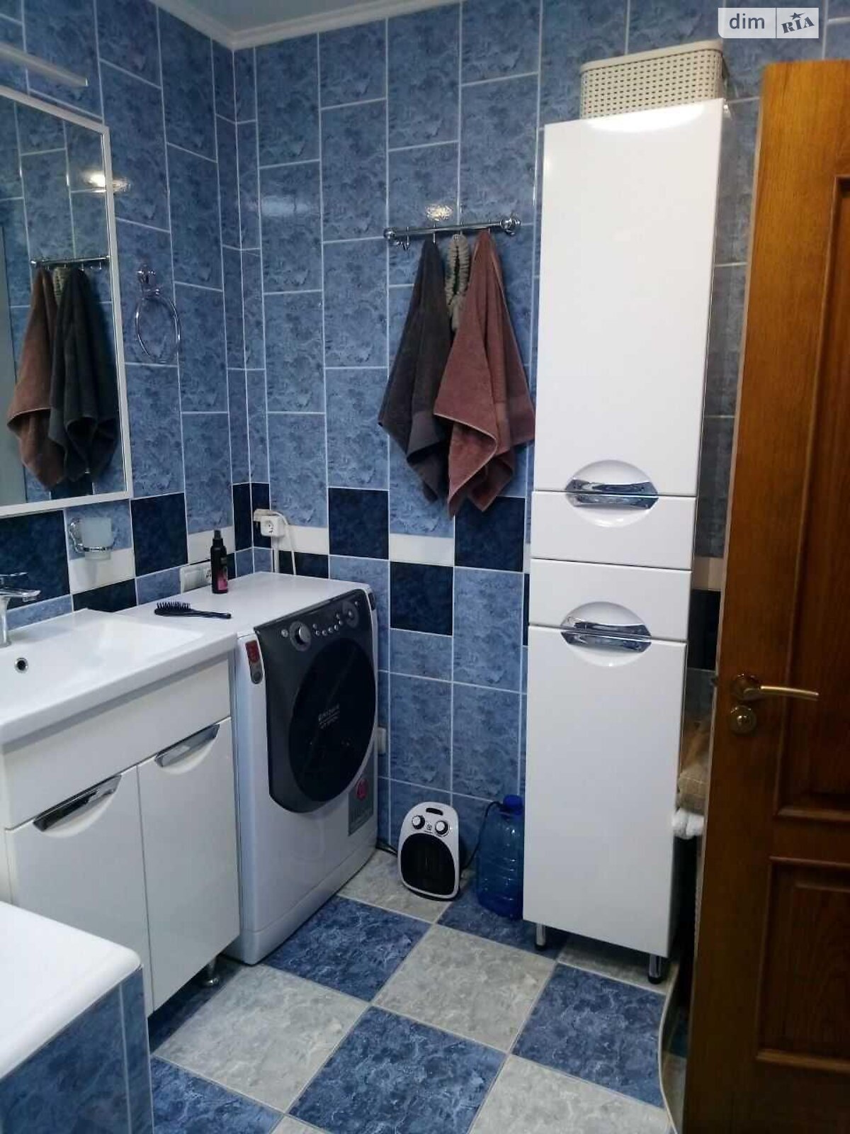 Продажа трехкомнатной квартиры в Харькове, на ул. Валентиновская, район 520-й микрорайон фото 1 Продажа трехкомнатной квартиры в Харькове, на ул. Валентиновская, район 520-й микрорайон фото 1