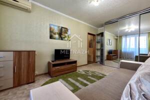 Продажа однокомнатной квартиры в Харькове, на ул. Гвардейцев-Широнинцев 69/42, район 521-ый микрорайон фото 2