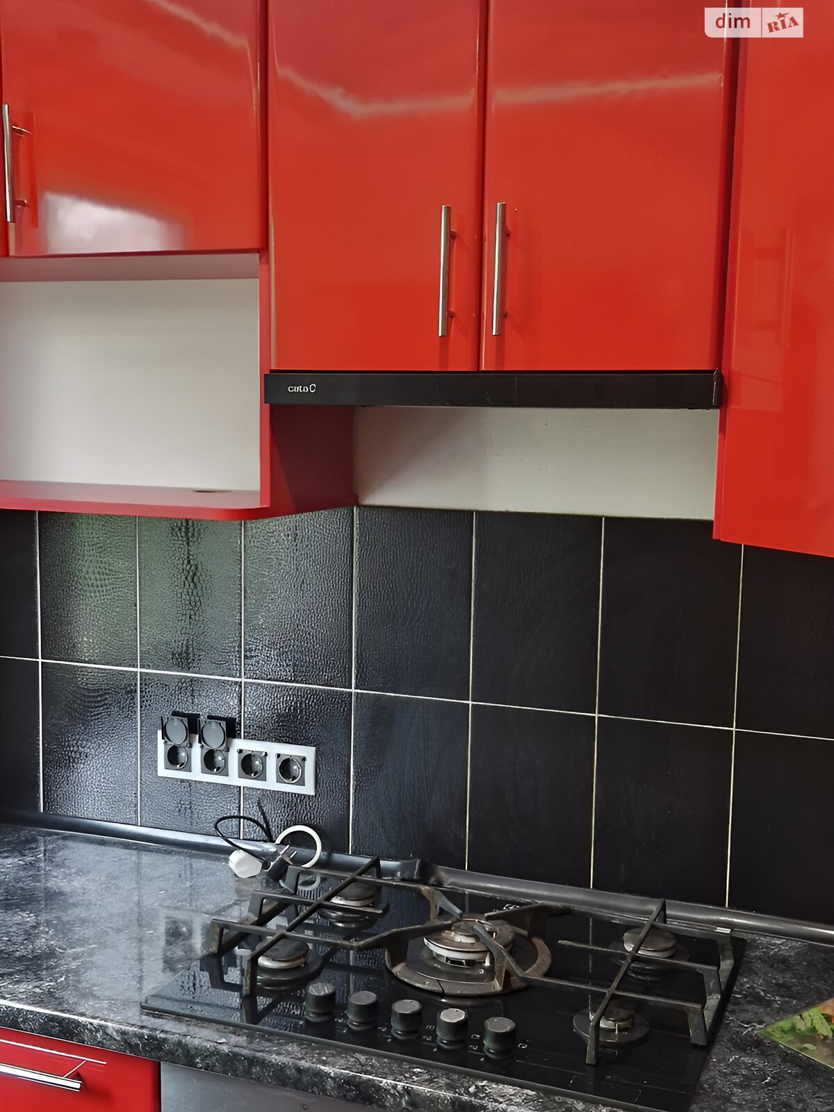 Продажа трехкомнатной квартиры в Харькове, на ул. Нескореных 30, район 521-ый микрорайон фото 1 Продажа трехкомнатной квартиры в Харькове, на ул. Нескореных 30, район 521-ый микрорайон фото 1
