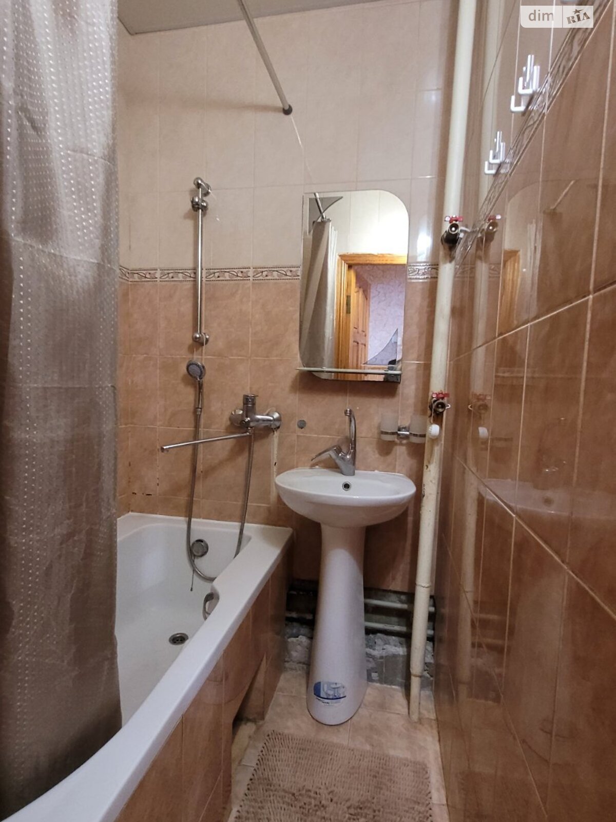 Продажа трехкомнатной квартиры в Харькове, на ул. Нескореных 28, район 521-ый микрорайон фото 1 Продажа трехкомнатной квартиры в Харькове, на ул. Нескореных 28, район 521-ый микрорайон фото 1