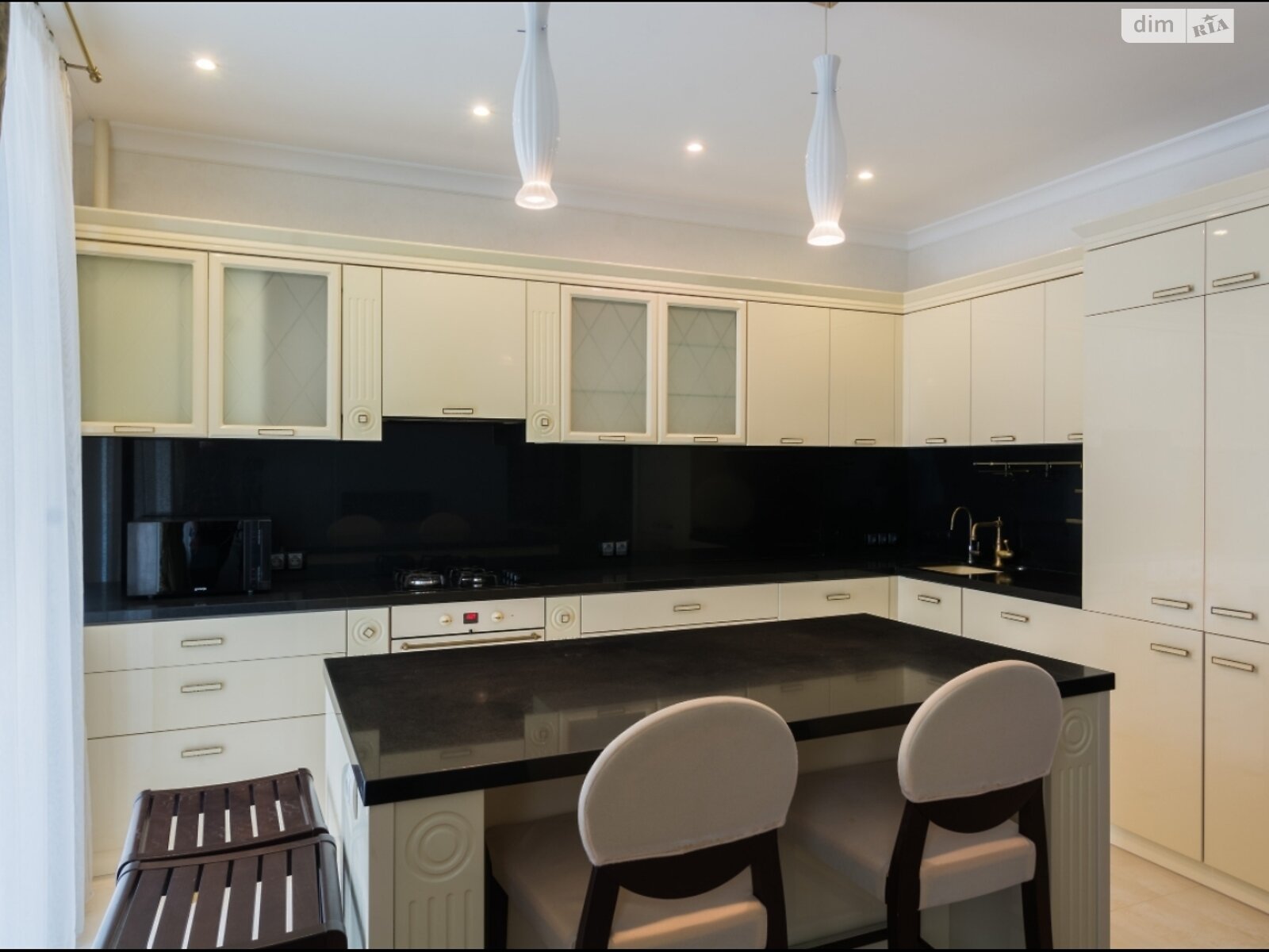 Продажа пятикомнатной квартиры в Харькове, на ул. Нескореных 32А, район 521-ый микрорайон фото 1 Продажа пятикомнатной квартиры в Харькове, на ул. Нескореных 32А, район 521-ый микрорайон фото 1