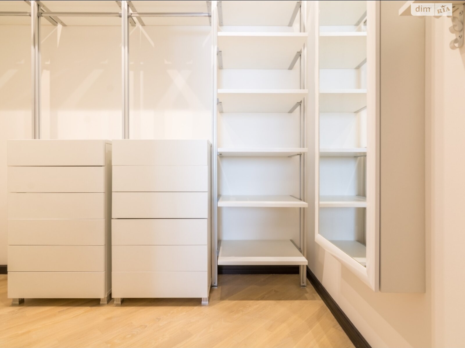 Продажа пятикомнатной квартиры в Харькове, на ул. Нескореных 32А, район 521-ый микрорайон фото 1 Продажа пятикомнатной квартиры в Харькове, на ул. Нескореных 32А, район 521-ый микрорайон фото 1