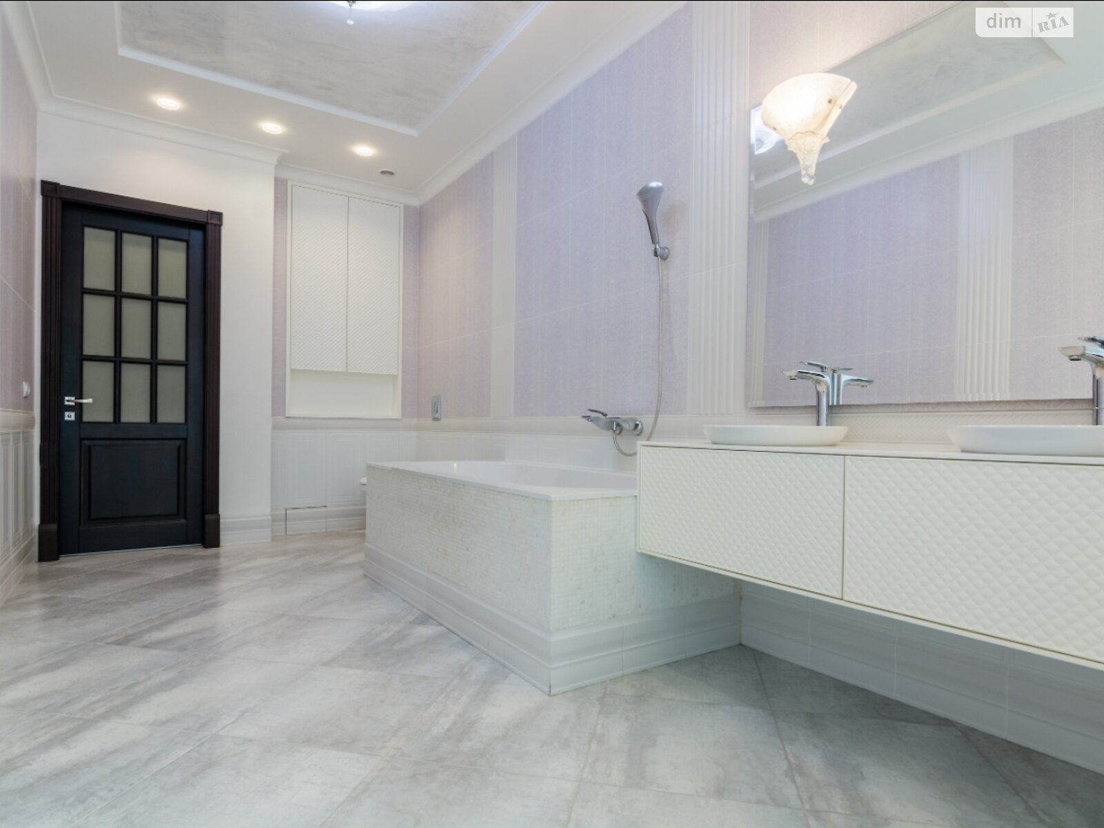 Продажа пятикомнатной квартиры в Харькове, на ул. Нескореных 32А, район 521-ый микрорайон фото 1 Продажа пятикомнатной квартиры в Харькове, на ул. Нескореных 32А, район 521-ый микрорайон фото 1