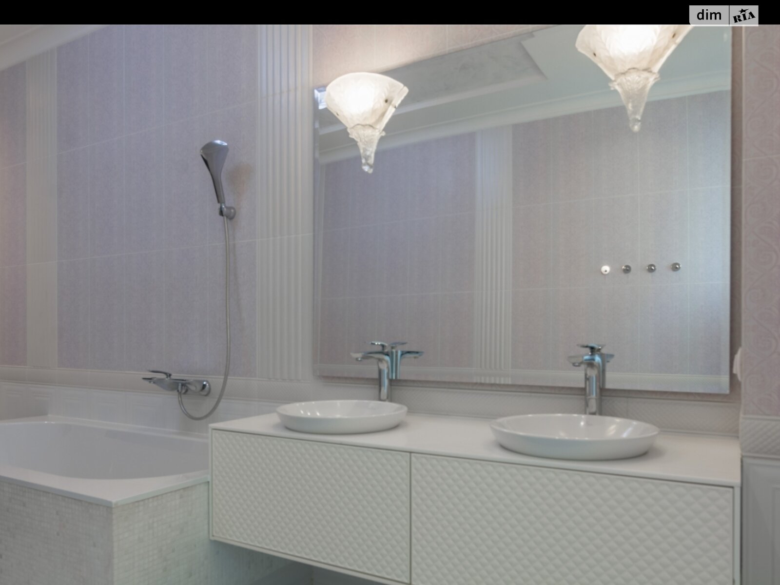 Продажа пятикомнатной квартиры в Харькове, на ул. Нескореных 32А, район 521-ый микрорайон фото 1 Продажа пятикомнатной квартиры в Харькове, на ул. Нескореных 32А, район 521-ый микрорайон фото 1