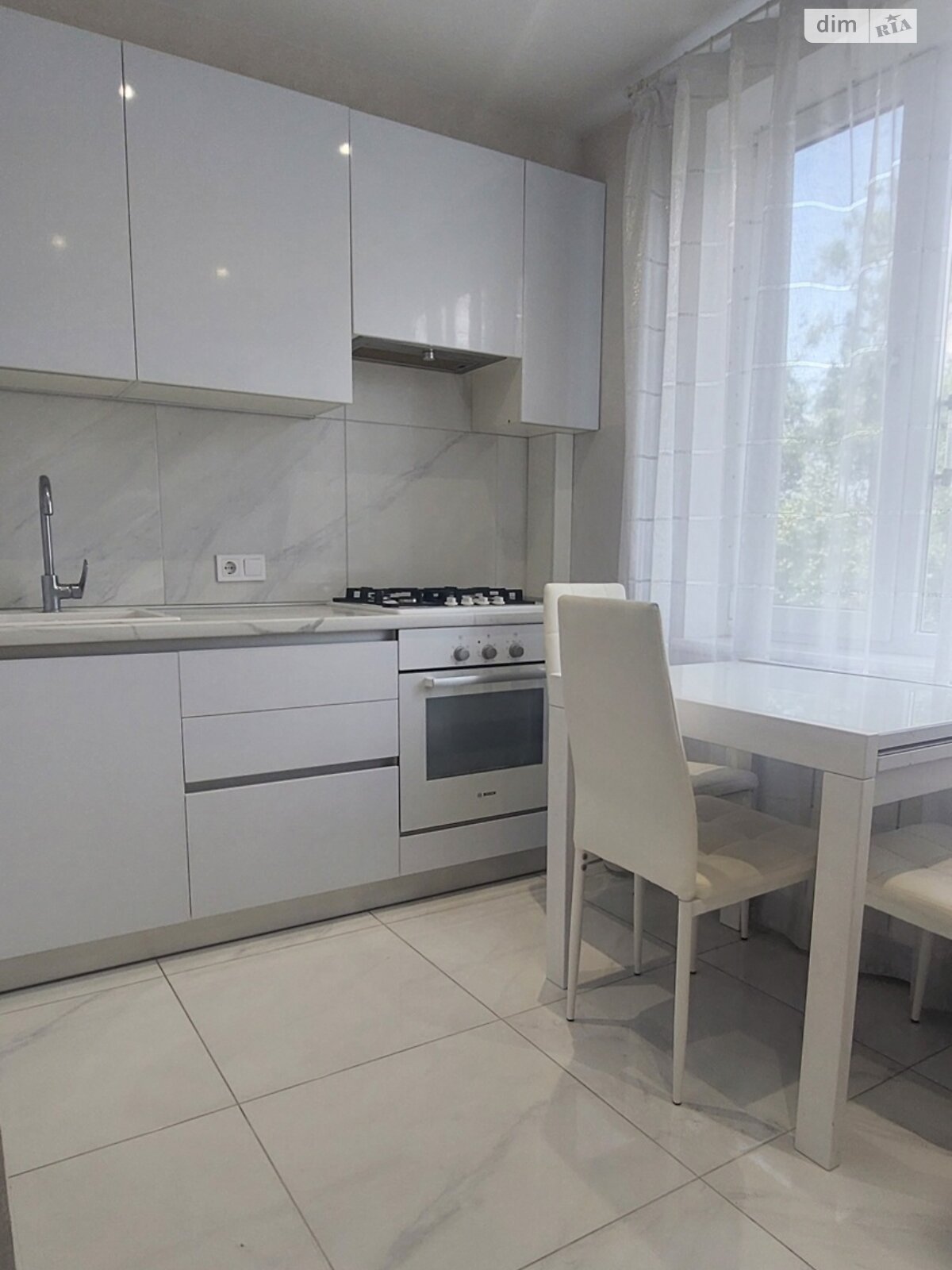 Продажа трехкомнатной квартиры в Харькове, на ул. Академика Барабашова 38, район 522-ый микрорайон фото 1