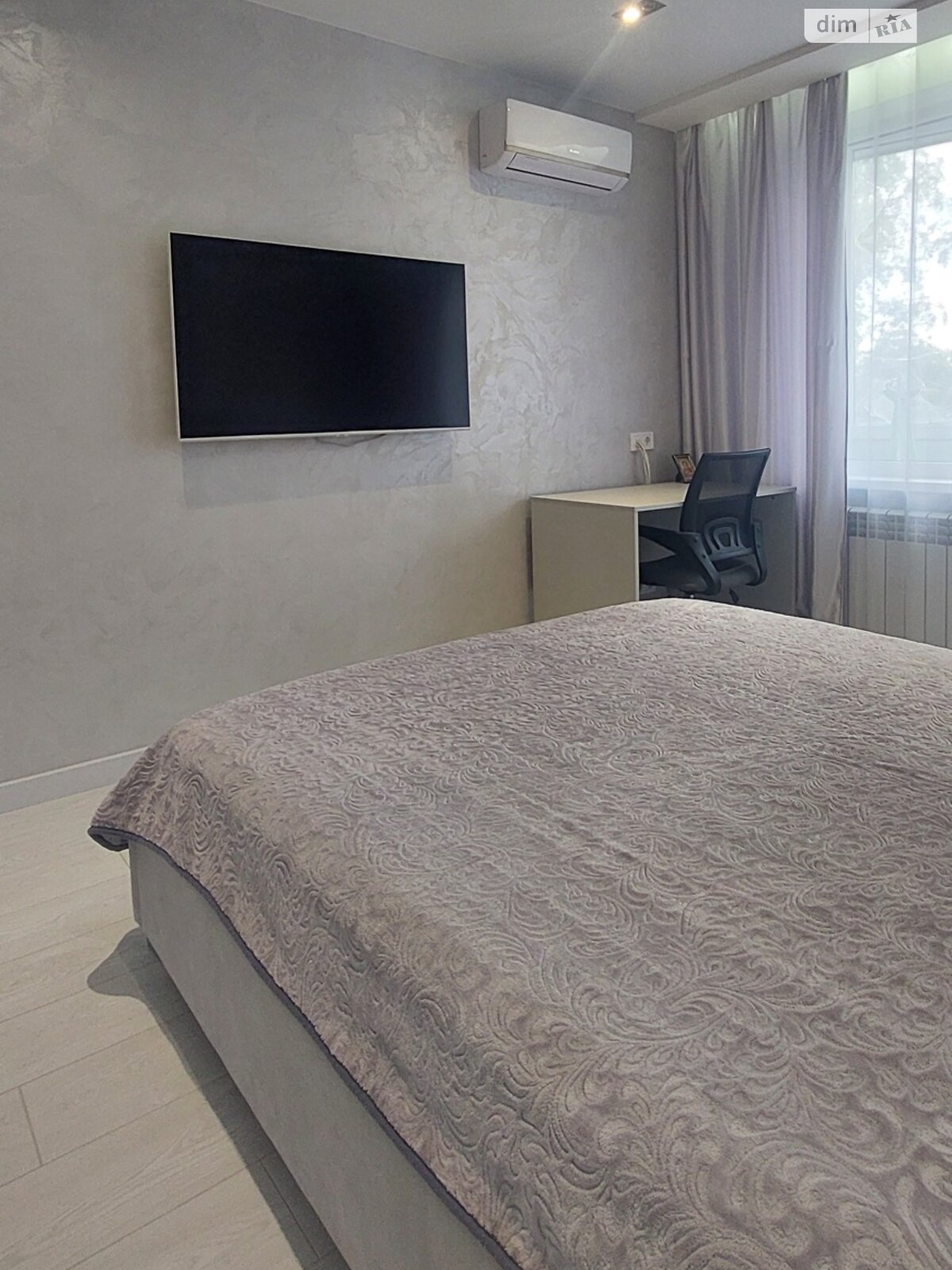Продажа трехкомнатной квартиры в Харькове, на ул. Академика Барабашова 38, район 522-ый микрорайон фото 1