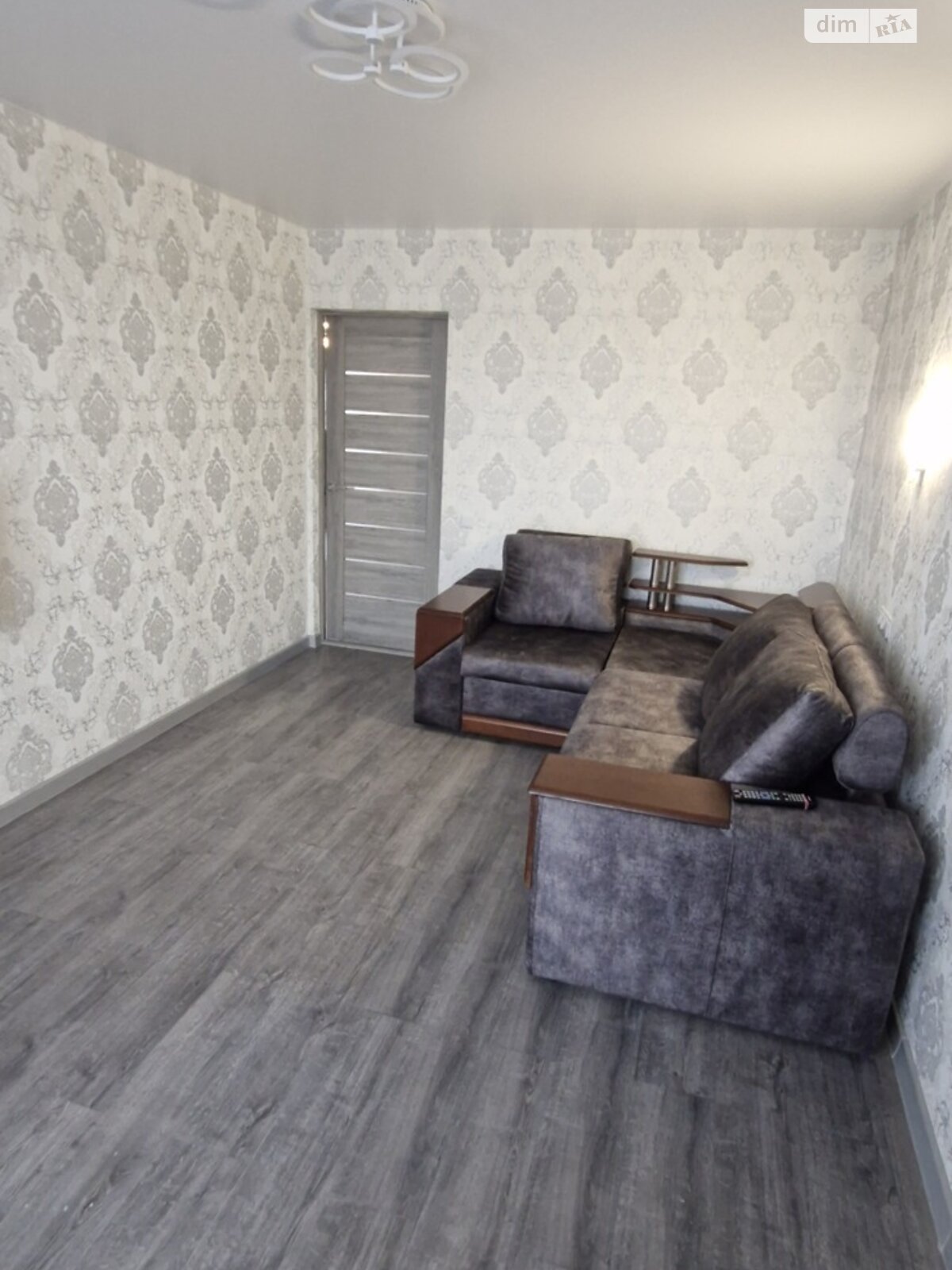 Продаж трикімнатної квартири в Харкові, на вул. Нескорених 12, район 522-ий мікрорайон фото 1 Продаж трикімнатної квартири в Харкові, на вул. Нескорених 12, район 522-ий мікрорайон фото 1