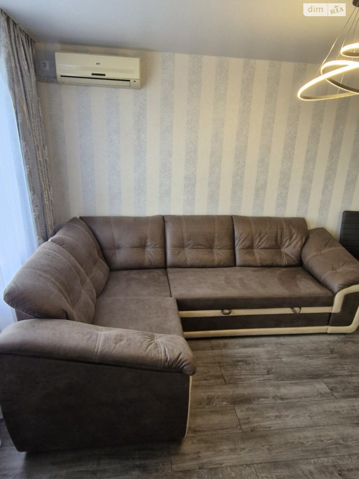 Продаж трикімнатної квартири в Харкові, на вул. Нескорених 12, район 522-ий мікрорайон фото 1 Продаж трикімнатної квартири в Харкові, на вул. Нескорених 12, район 522-ий мікрорайон фото 1