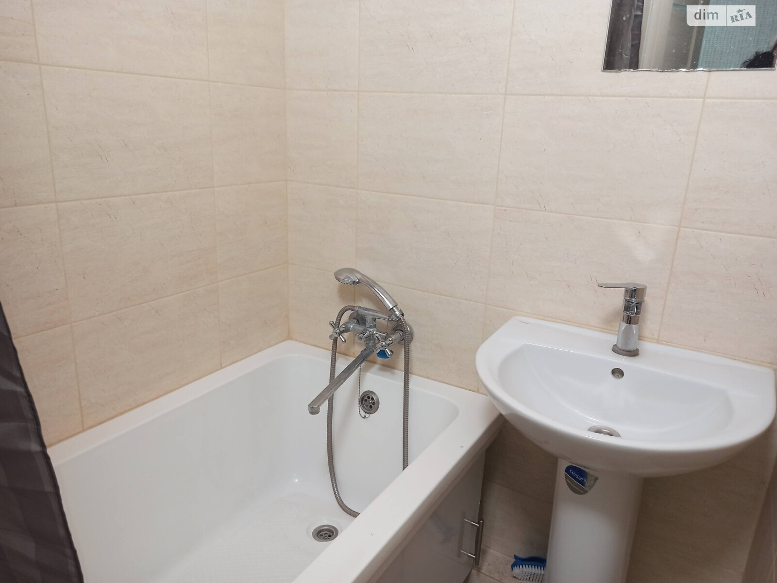 Продажа однокомнатной квартиры в Харькове, на ул. Валентиновская 7, район 522-ый микрорайон фото 1 Продажа однокомнатной квартиры в Харькове, на ул. Валентиновская 7, район 522-ый микрорайон фото 1