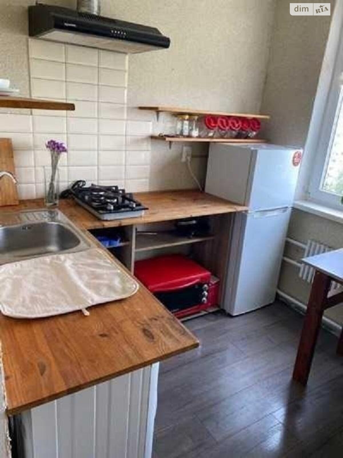 Продажа трехкомнатной квартиры в Харькове, на ул. Нескореных, район 524-ый микрорайон фото 1 Продажа трехкомнатной квартиры в Харькове, на ул. Нескореных, район 524-ый микрорайон фото 1