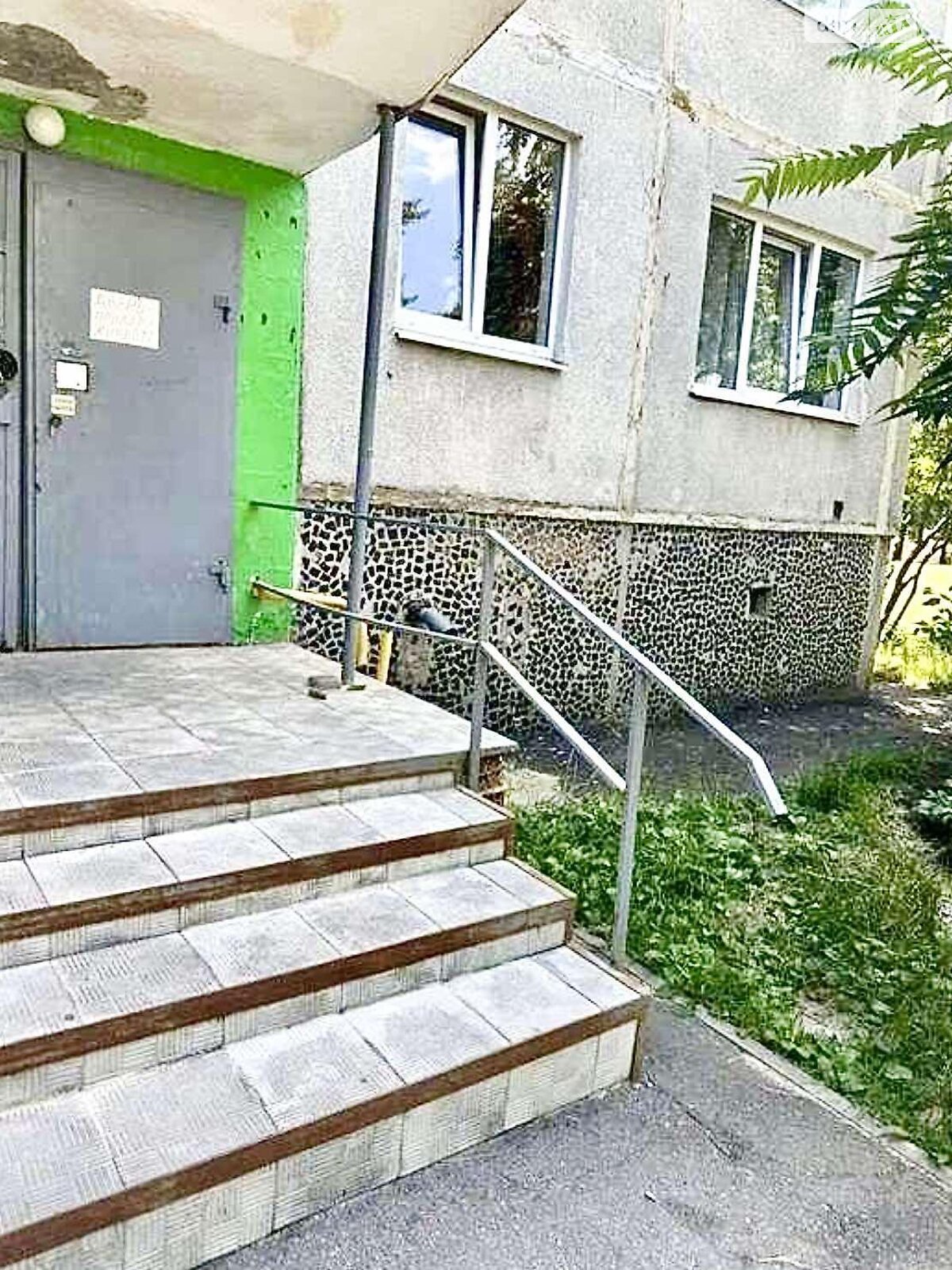 Продаж трикімнатної квартири в Харкові, на вул. Світла 27Б, район 533-ий мікрорайон фото 1 Продаж трикімнатної квартири в Харкові, на вул. Світла 27Б, район 533-ий мікрорайон фото 1