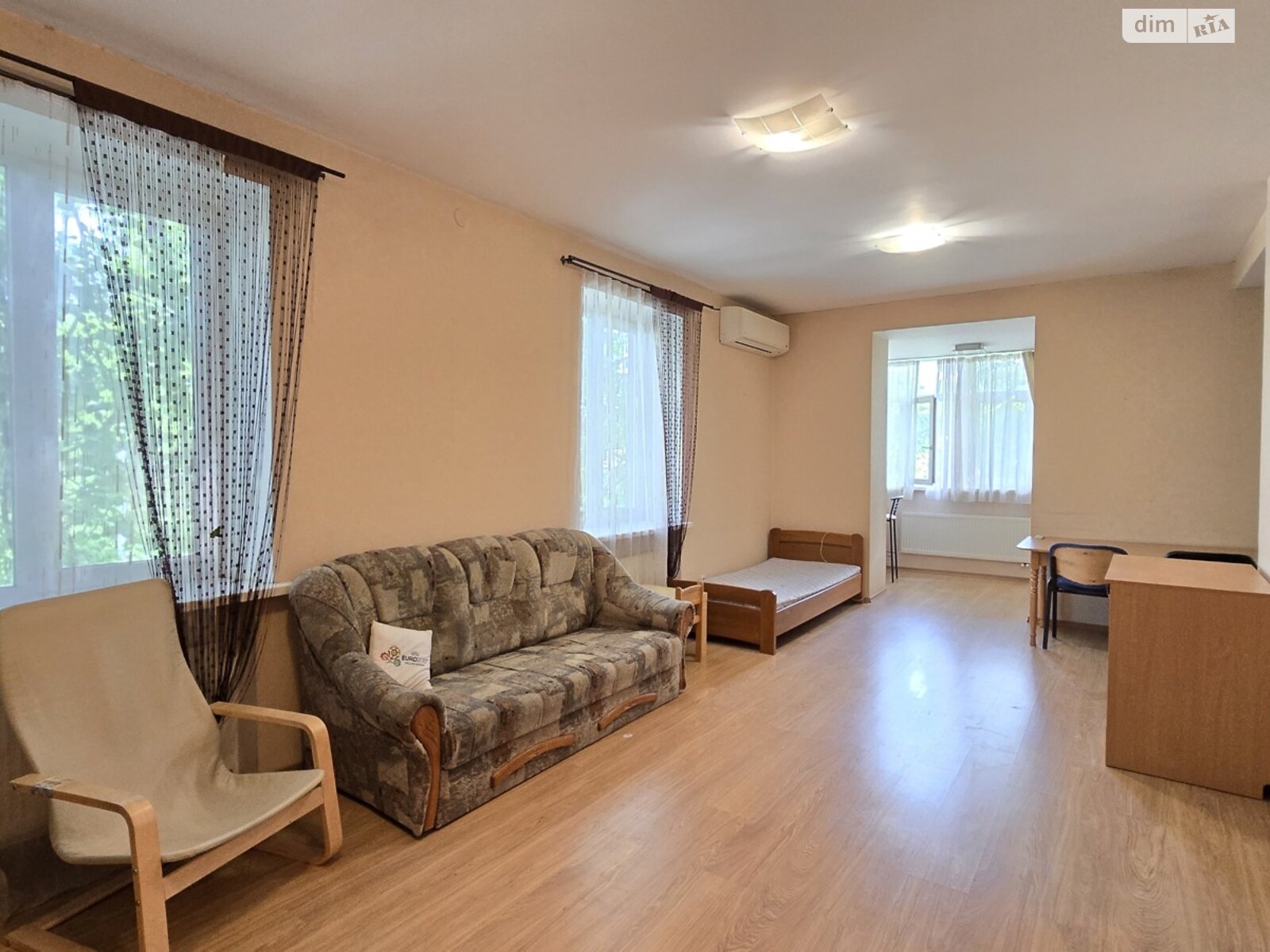 Продаж трикімнатної квартири в Харкові, на вул. Олексія Дерев'янка 56, кв. 11, район 6-ий мікрорайон фото 1 Продаж трикімнатної квартири в Харкові, на вул. Олексія Дерев'янка 56, кв. 11, район 6-ий мікрорайон фото 1