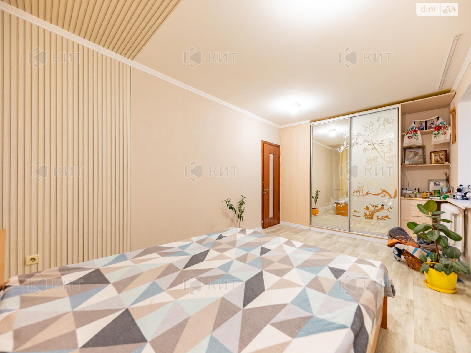 Продаж трикімнатної квартири в Харкові, на просп. Тракторобудівників 118Б, район 603-ий мікрорайон фото 1