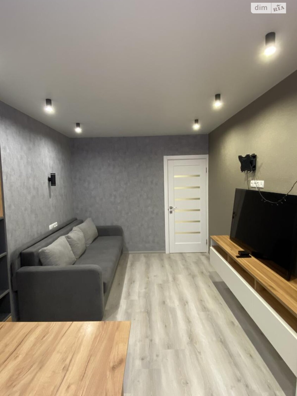 Продаж трикімнатної квартири в Харкові, на пр. Ювілейний 70, район 603-ий мікрорайон фото 1 Продаж трикімнатної квартири в Харкові, на пр. Ювілейний 70, район 603-ий мікрорайон фото 1