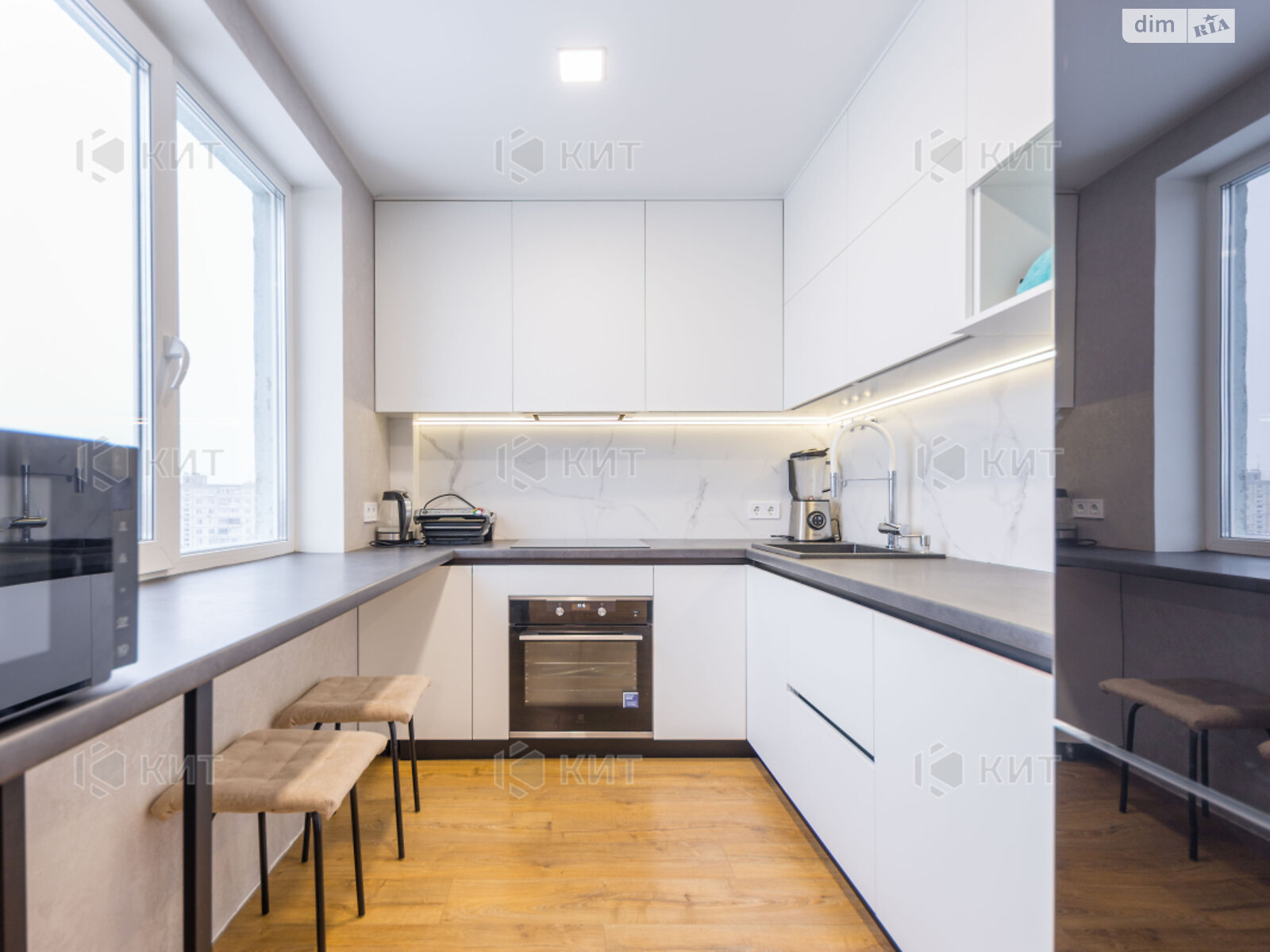 Продажа трехкомнатной квартиры в Харькове, на просп. Тракторостроителей 63, район 605-ый микрорайон фото 1 Продажа трехкомнатной квартиры в Харькове, на просп. Тракторостроителей 63, район 605-ый микрорайон фото 1