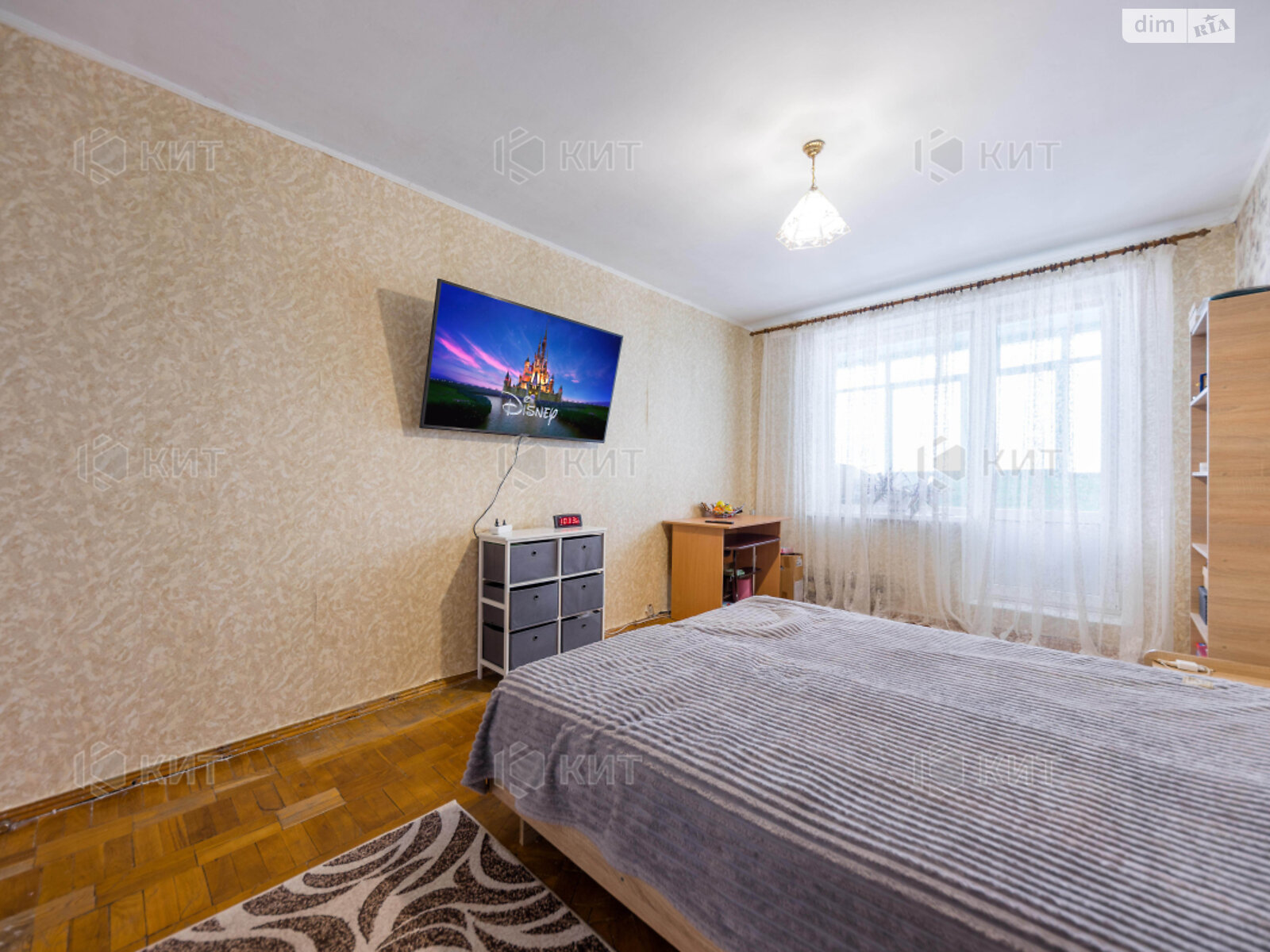 Продажа трехкомнатной квартиры в Харькове, на просп. Тракторостроителей 63, район 605-ый микрорайон фото 1 Продажа трехкомнатной квартиры в Харькове, на просп. Тракторостроителей 63, район 605-ый микрорайон фото 1