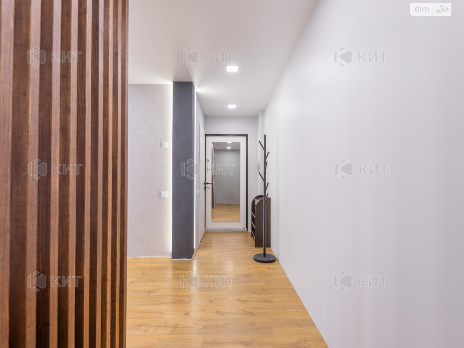 Продажа трехкомнатной квартиры в Харькове, на просп. Тракторостроителей 63, район 605-ый микрорайон фото 1 Продажа трехкомнатной квартиры в Харькове, на просп. Тракторостроителей 63, район 605-ый микрорайон фото 1