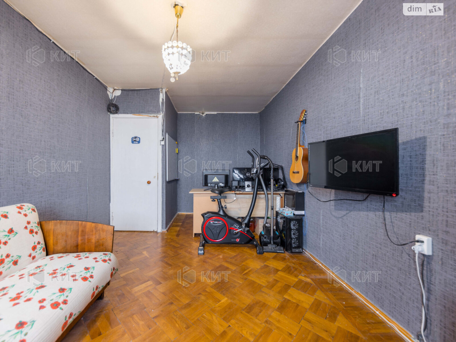 Продажа трехкомнатной квартиры в Харькове, на просп. Тракторостроителей 63, район 605-ый микрорайон фото 1 Продажа трехкомнатной квартиры в Харькове, на просп. Тракторостроителей 63, район 605-ый микрорайон фото 1