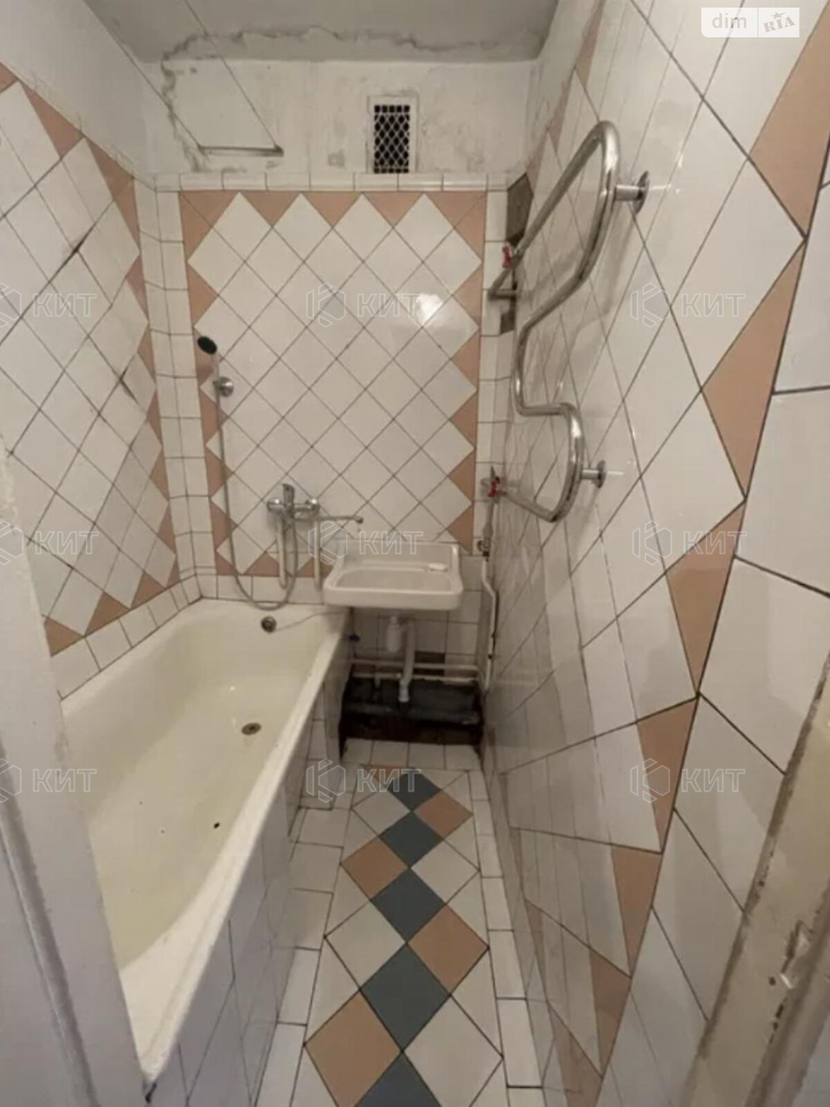 Продажа двухкомнатной квартиры в Харькове, на ул. Нескореных 70, район 606-ой микрорайон фото 1 Продажа двухкомнатной квартиры в Харькове, на ул. Нескореных 70, район 606-ой микрорайон фото 1