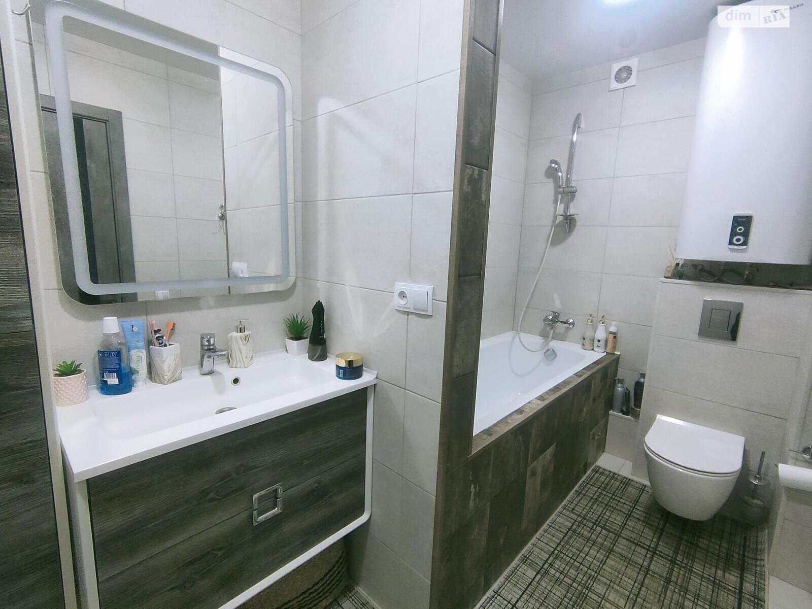 Продаж трикімнатної квартири в Харкові, на вул. Гвардійців-Широнінців 38, район 607-ий мікрорайон фото 1 Продаж трикімнатної квартири в Харкові, на вул. Гвардійців-Широнінців 38, район 607-ий мікрорайон фото 1