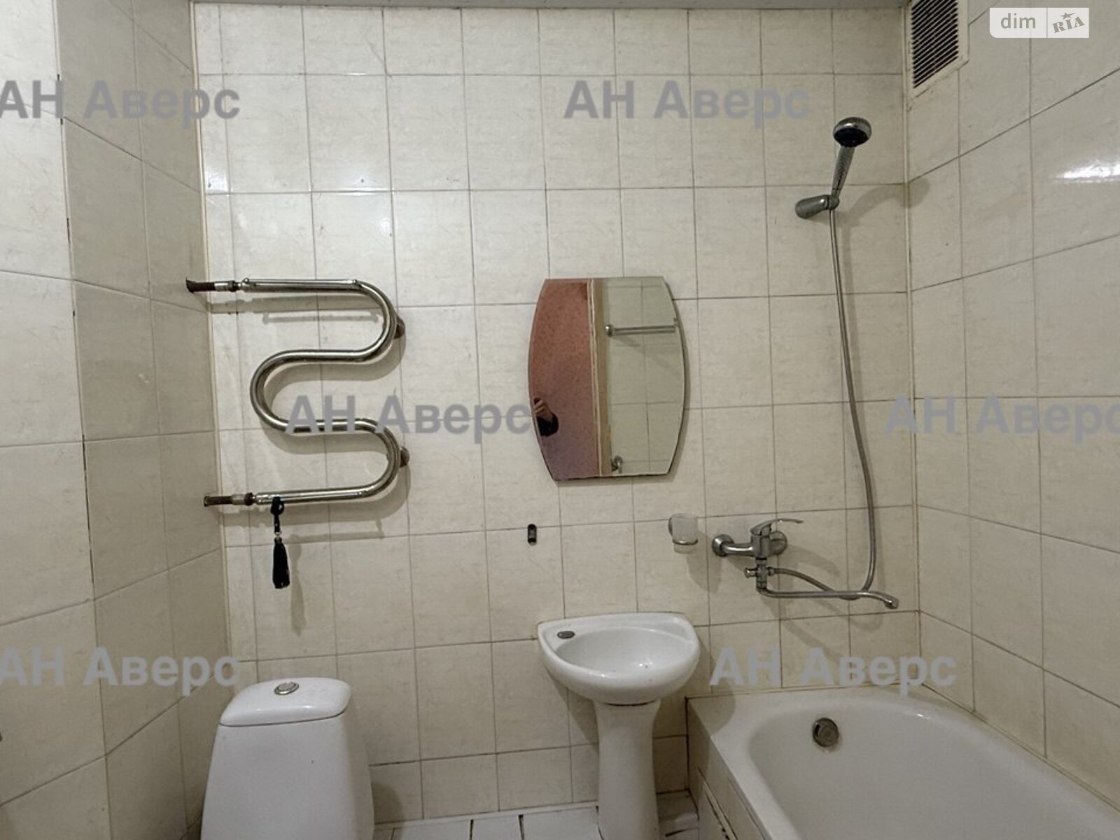 Продажа двухкомнатной квартиры в Харькове, на просп. Тракторостроителей 89А, район 607-ой микрорайон фото 1 Продажа двухкомнатной квартиры в Харькове, на просп. Тракторостроителей 89А, район 607-ой микрорайон фото 1