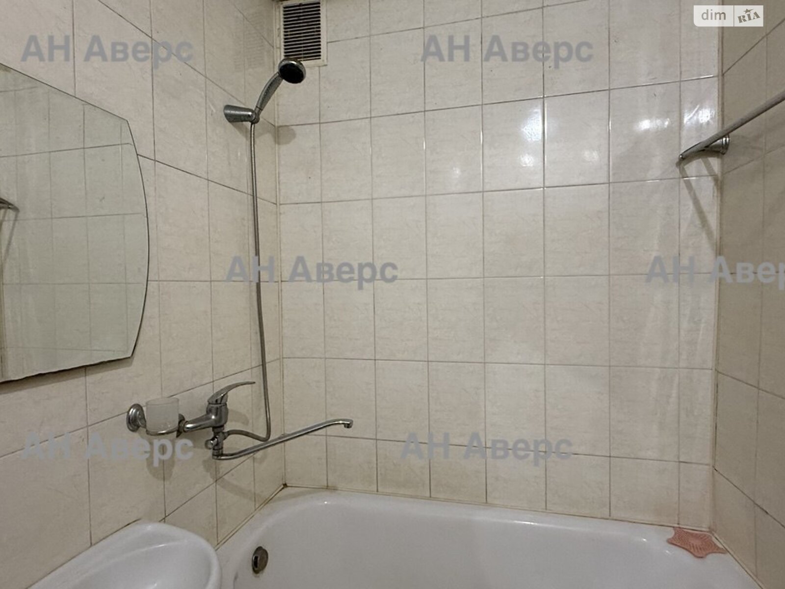 Продажа двухкомнатной квартиры в Харькове, на просп. Тракторостроителей 89А, район 607-ой микрорайон фото 1 Продажа двухкомнатной квартиры в Харькове, на просп. Тракторостроителей 89А, район 607-ой микрорайон фото 1