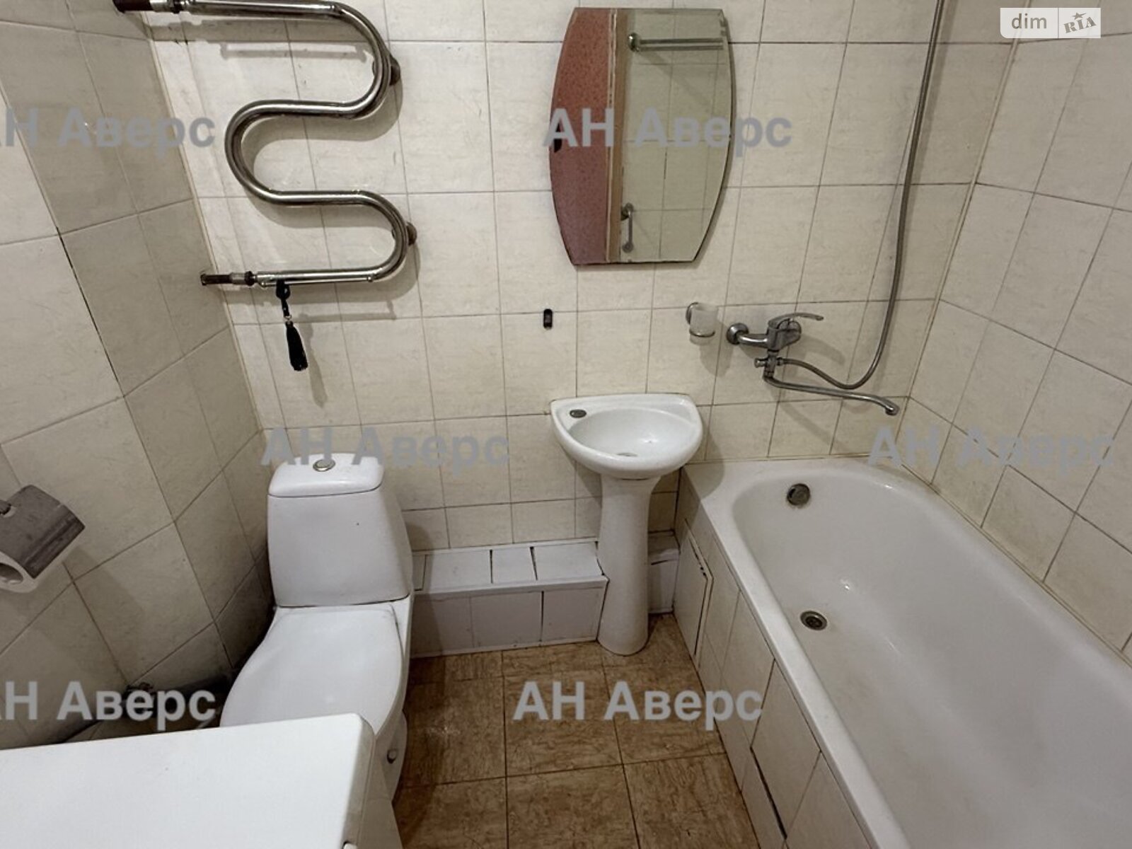 Продажа двухкомнатной квартиры в Харькове, на просп. Тракторостроителей 89А, район 607-ой микрорайон фото 1 Продажа двухкомнатной квартиры в Харькове, на просп. Тракторостроителей 89А, район 607-ой микрорайон фото 1