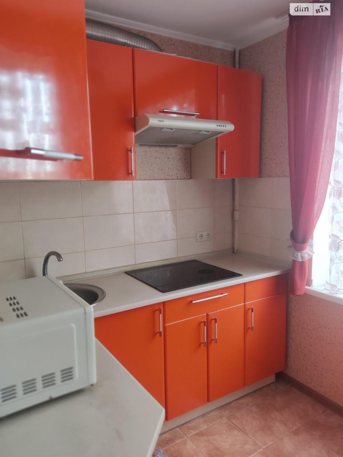 Продажа трехкомнатной квартиры в Харькове, на ул. Валентиновская, район 608-й микрорайон фото 1 Продажа трехкомнатной квартиры в Харькове, на ул. Валентиновская, район 608-й микрорайон фото 1