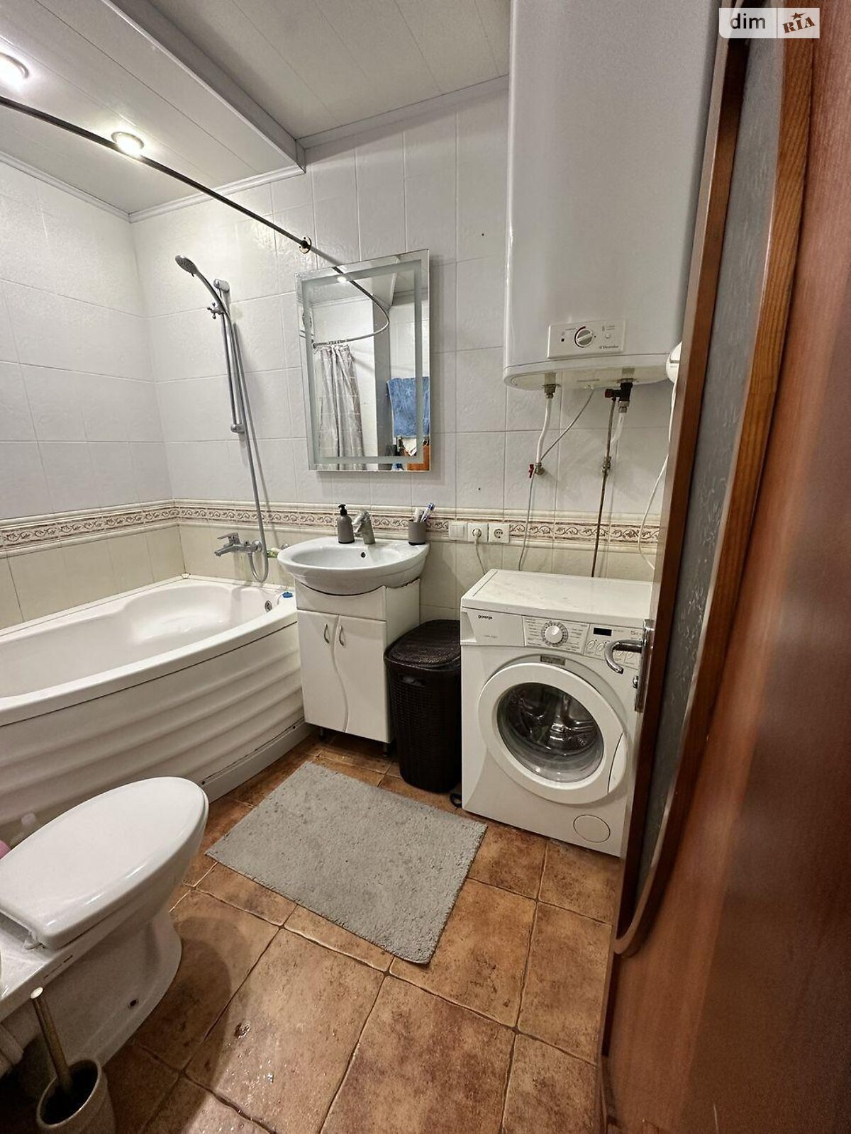 Продажа трехкомнатной квартиры в Харькове, на ул. Амосова 5, район 624-ый микрорайон фото 1 Продажа трехкомнатной квартиры в Харькове, на ул. Амосова 5, район 624-ый микрорайон фото 1