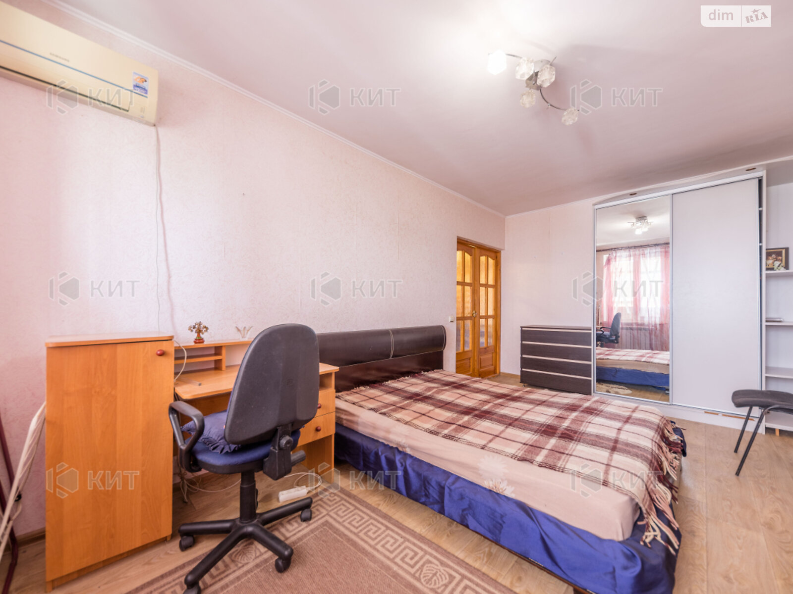 Продажа однокомнатной квартиры в Харькове, на шоссе Салтовское 242, район 624-ый микрорайон фото 1 Продажа однокомнатной квартиры в Харькове, на шоссе Салтовское 242, район 624-ый микрорайон фото 1