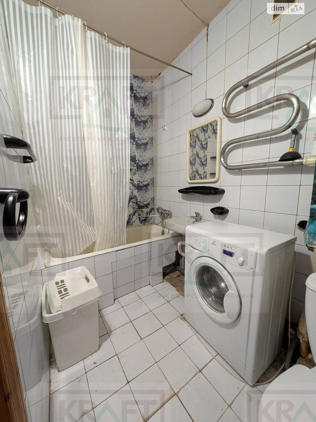 Продажа трехкомнатной квартиры в Харькове, на ул. Амосова 27, район 625-ый микрорайон фото 1 Продажа трехкомнатной квартиры в Харькове, на ул. Амосова 27, район 625-ый микрорайон фото 1