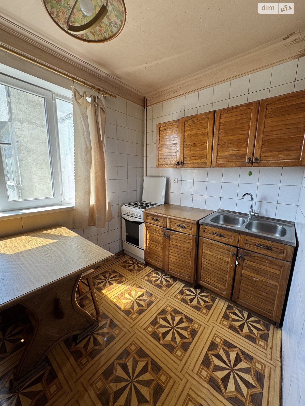 Продажа трехкомнатной квартиры в Харькове, на ул. Амосова 27, район 625-ый микрорайон фото 1 Продажа трехкомнатной квартиры в Харькове, на ул. Амосова 27, район 625-ый микрорайон фото 1
