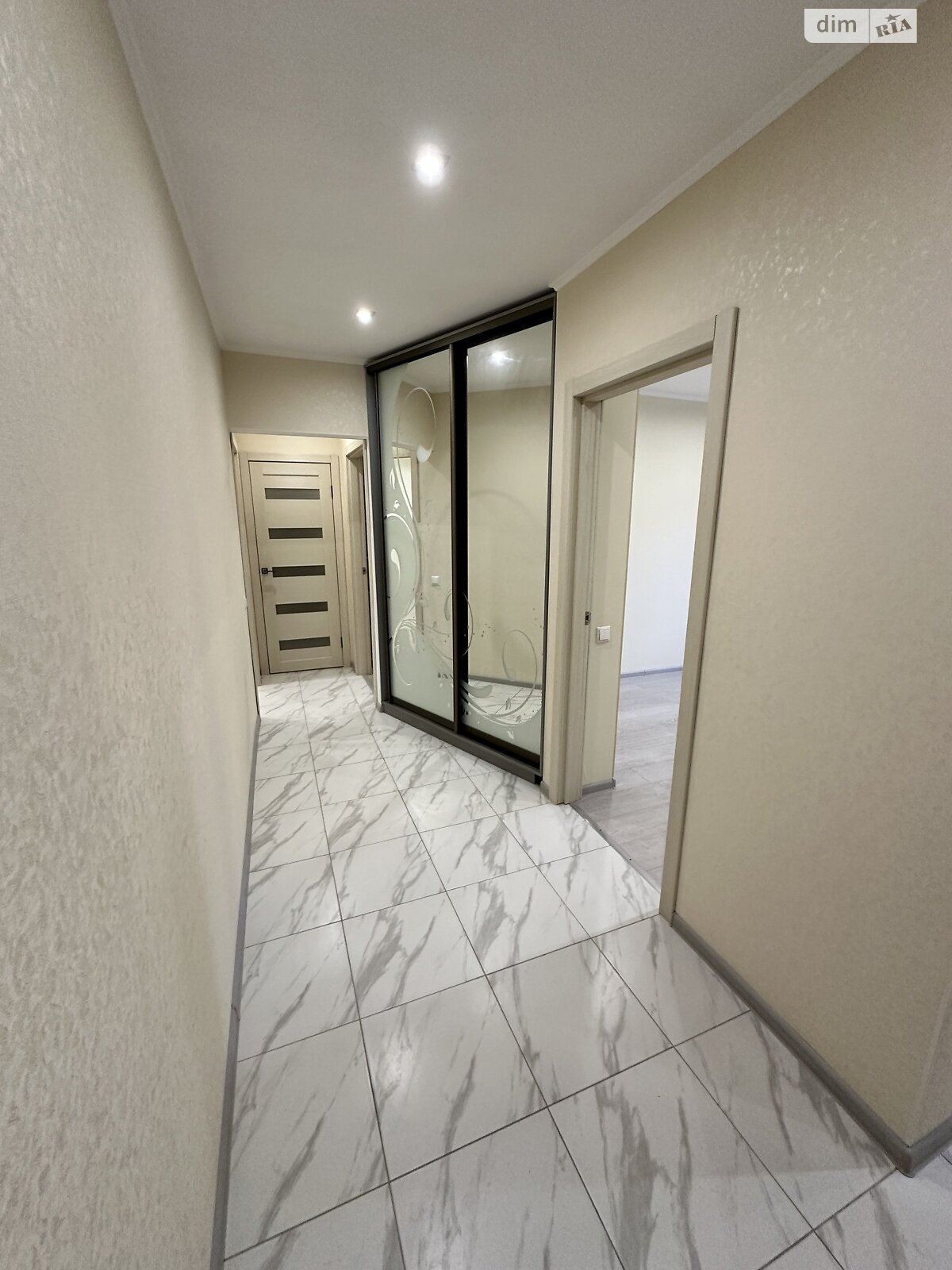 Продаж трикімнатної квартири в Харкові, на шосе Салтівське 256А, район 625-ий мікрорайон фото 1 Продаж трикімнатної квартири в Харкові, на шосе Салтівське 256А, район 625-ий мікрорайон фото 1