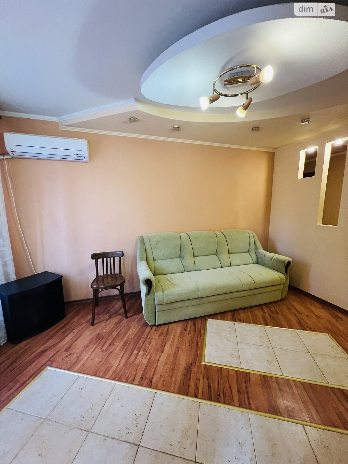 Продажа трехкомнатной квартиры в Харькове, на ул. Единства 185, район 626-ый микрорайон фото 1 Продажа трехкомнатной квартиры в Харькове, на ул. Единства 185, район 626-ый микрорайон фото 1