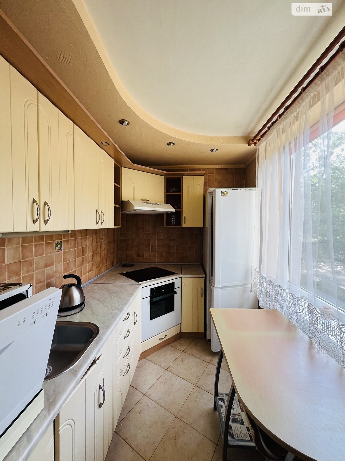 Продажа трехкомнатной квартиры в Харькове, на ул. Единства 185, район 626-ый микрорайон фото 1 Продажа трехкомнатной квартиры в Харькове, на ул. Единства 185, район 626-ый микрорайон фото 1