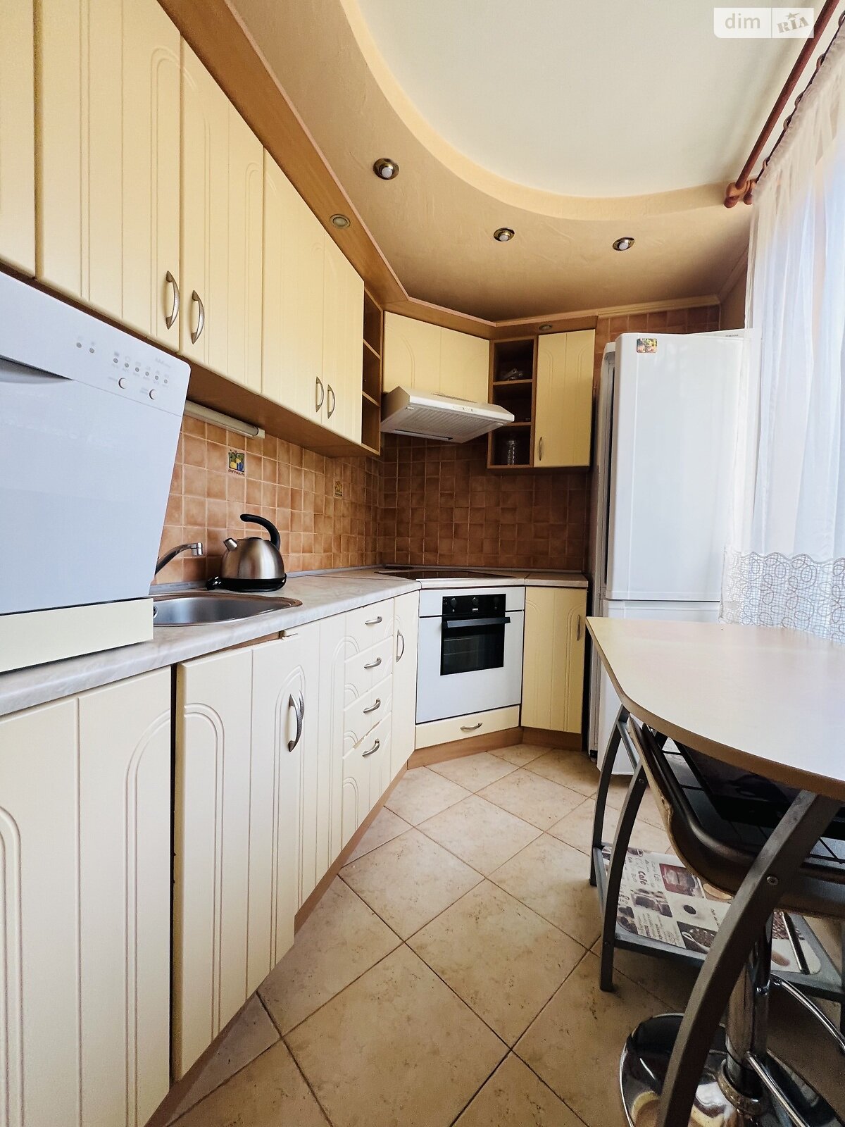 Продажа трехкомнатной квартиры в Харькове, на ул. Единства 185, район 626-ый микрорайон фото 1 Продажа трехкомнатной квартиры в Харькове, на ул. Единства 185, район 626-ый микрорайон фото 1