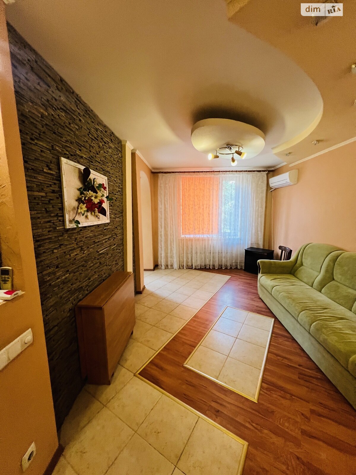 Продажа трехкомнатной квартиры в Харькове, на ул. Единства 185, район 626-ый микрорайон фото 1 Продажа трехкомнатной квартиры в Харькове, на ул. Единства 185, район 626-ый микрорайон фото 1