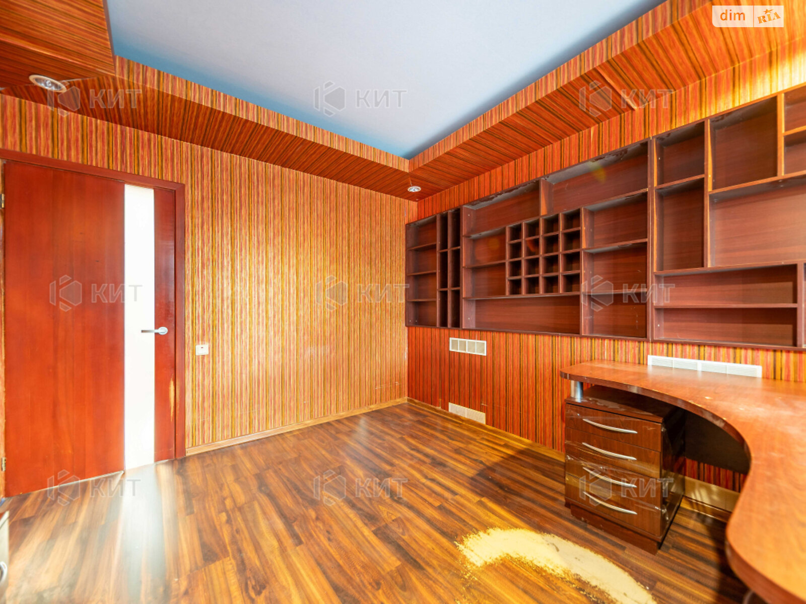 Продажа четырехкомнатной квартиры в Харькове, на ул. Единства 177Б, район 626-ый микрорайон фото 1 Продажа четырехкомнатной квартиры в Харькове, на ул. Единства 177Б, район 626-ый микрорайон фото 1