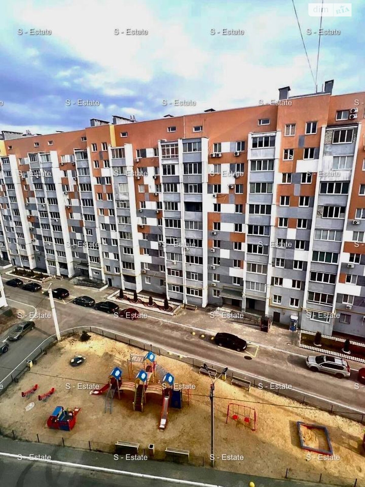 Продажа двухкомнатной квартиры в Харькове, на ул. Домостроительная 11, район Алексеевка фото 1 Продажа двухкомнатной квартиры в Харькове, на ул. Домостроительная 11, район Алексеевка фото 1
