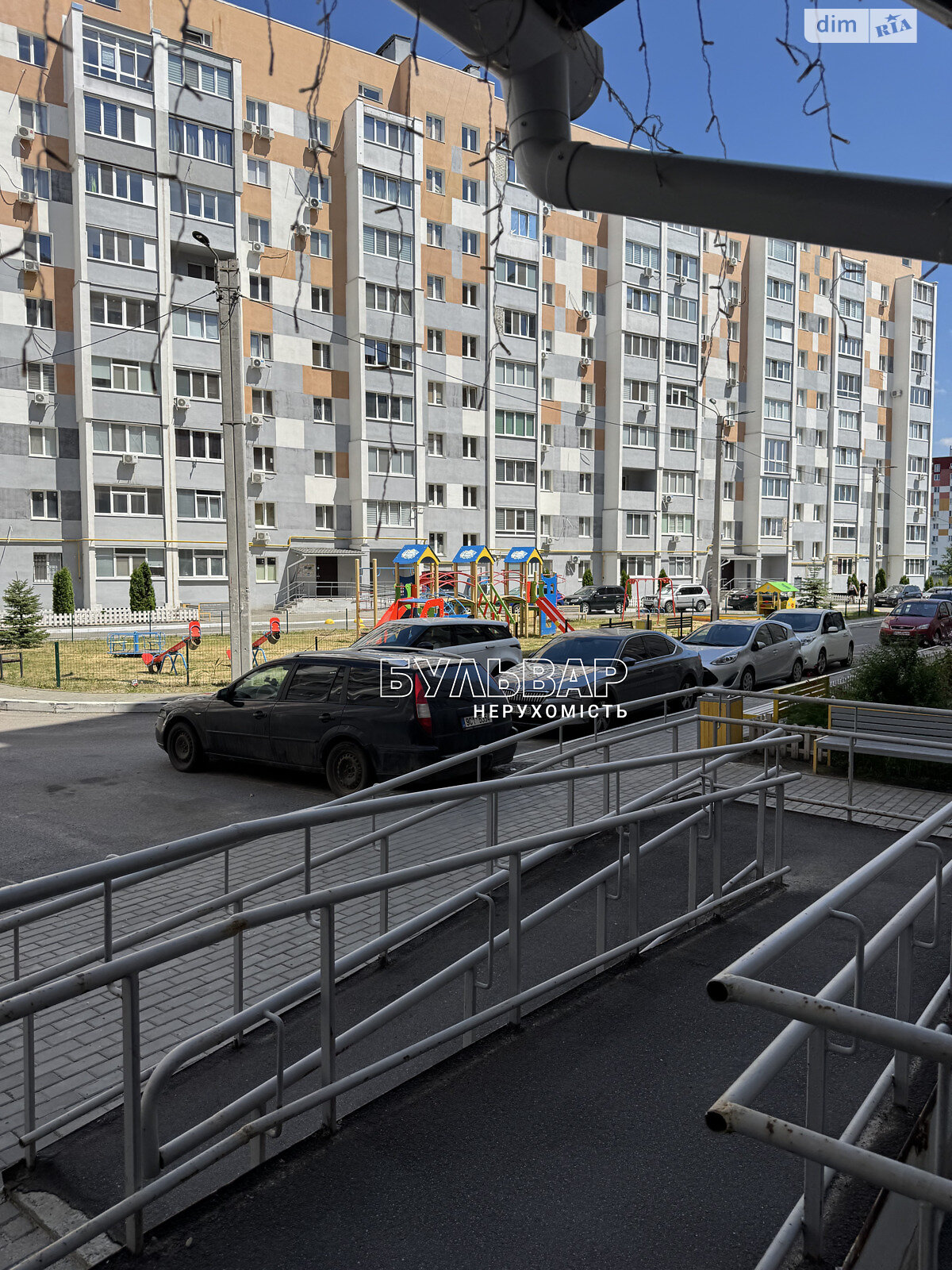 Продажа четырехкомнатной квартиры в Харькове, на ул. Домостроительная 11, район Алексеевка фото 1 Продажа четырехкомнатной квартиры в Харькове, на ул. Домостроительная 11, район Алексеевка фото 1