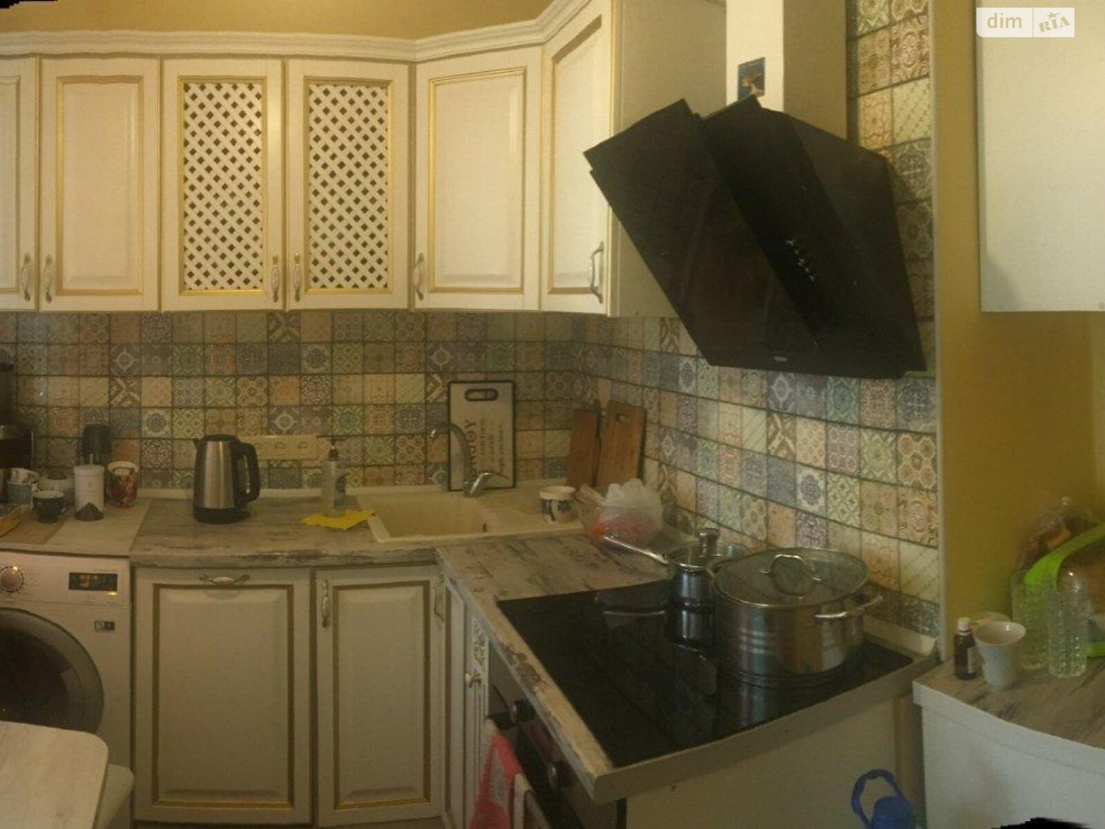 Продаж трикімнатної квартири в Харкові, на вул. Енвера Ахсарова 11, район Олексїївка фото 1 Продаж трикімнатної квартири в Харкові, на вул. Енвера Ахсарова 11, район Олексїївка фото 1
