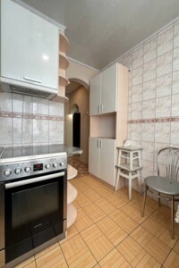 Продажа двухкомнатной квартиры в Харькове, на ул. Энвера Ахсарова 3, район Алексеевка фото 2 Продажа двухкомнатной квартиры в Харькове, на ул. Энвера Ахсарова 3, район Алексеевка фото 2