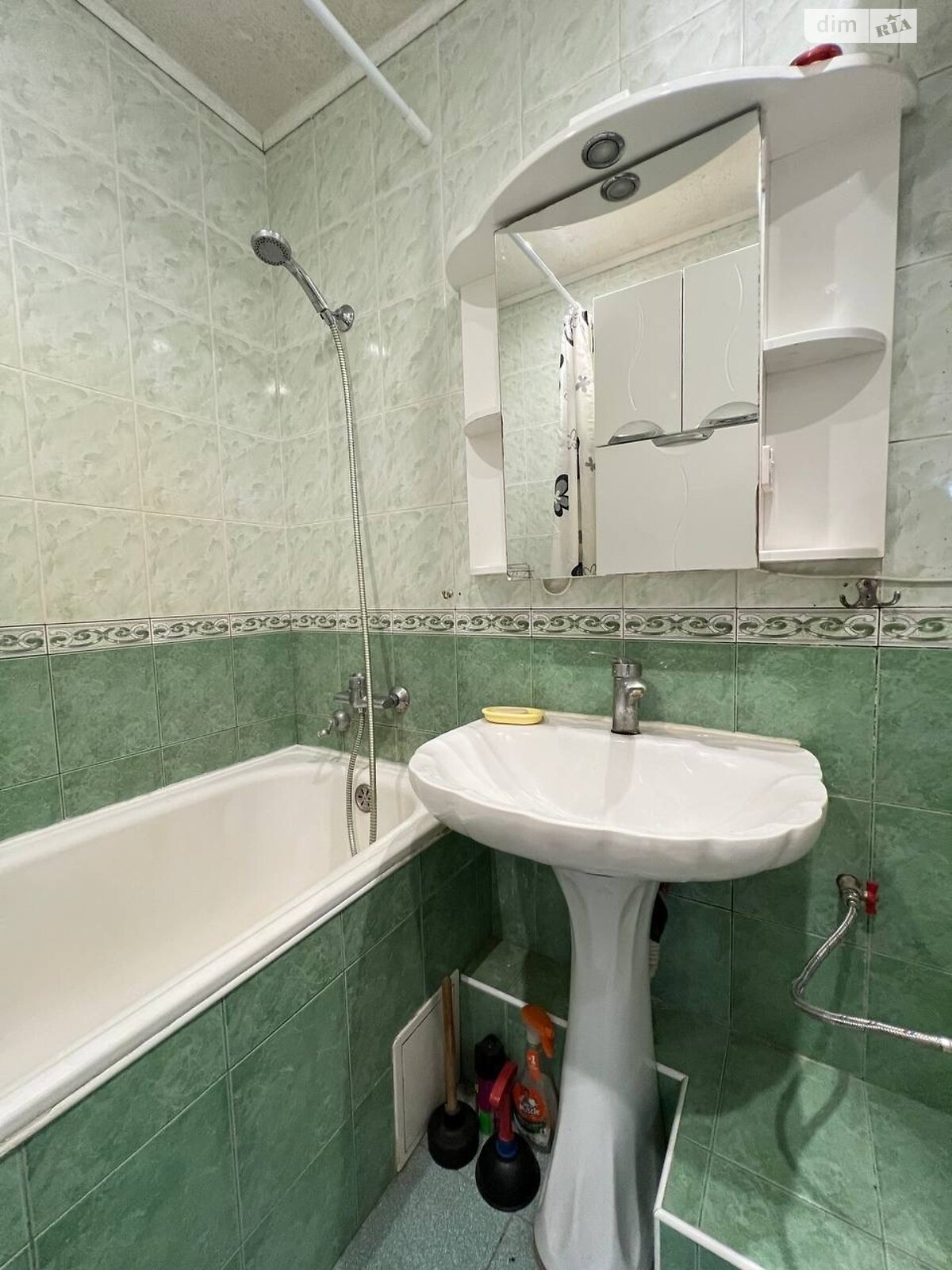 Продажа двухкомнатной квартиры в Харькове, на ул. Энвера Ахсарова 3, район Алексеевка фото 1 Продажа двухкомнатной квартиры в Харькове, на ул. Энвера Ахсарова 3, район Алексеевка фото 1