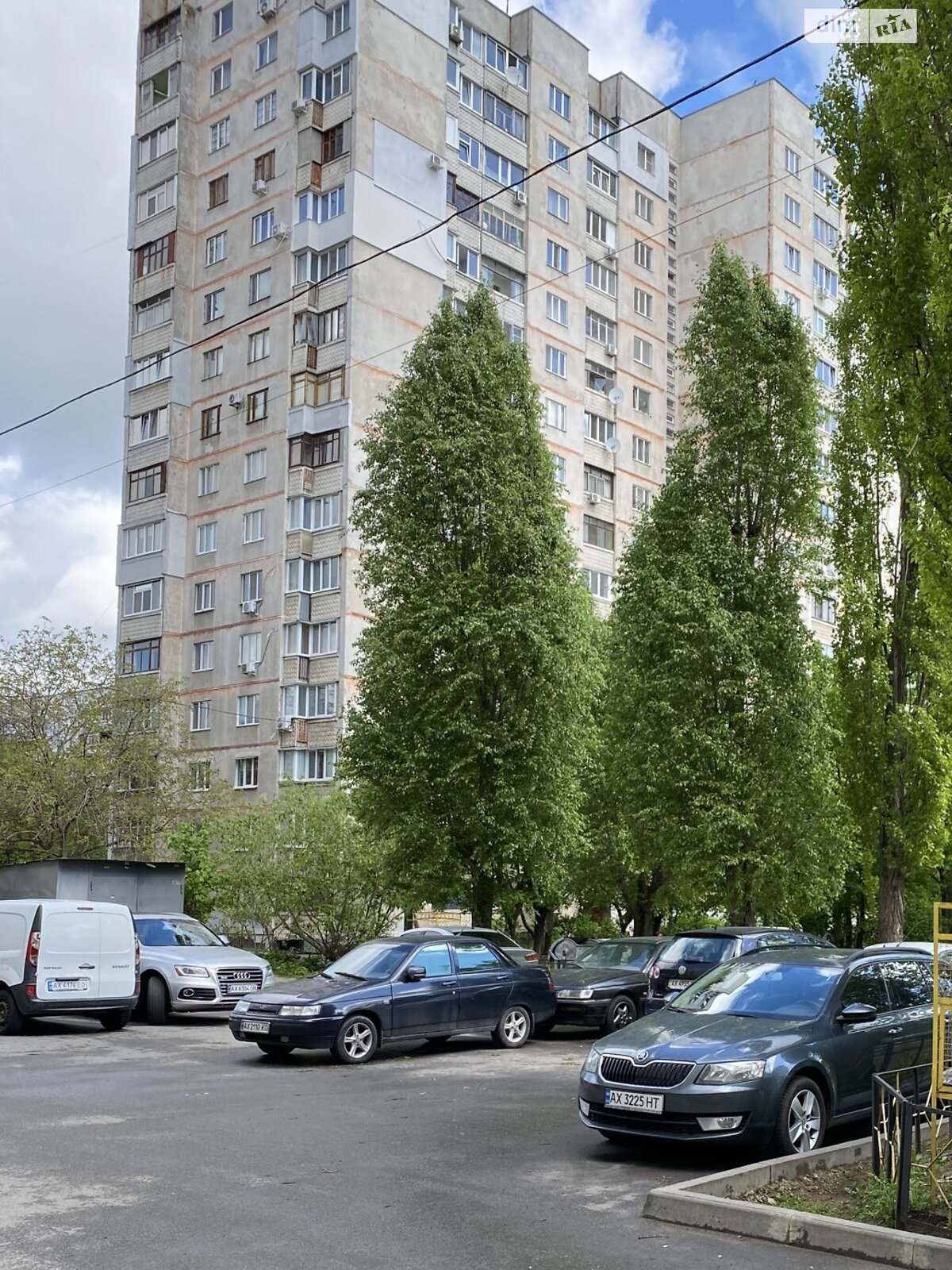 Продажа двухкомнатной квартиры в Харькове, на просп. Людвига Свободы 40, район Алексеевка фото 1