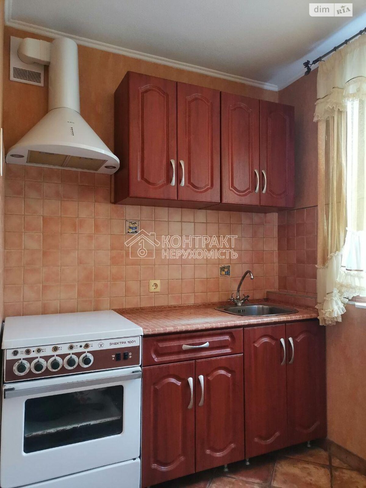 Продажа трехкомнатной квартиры в Харькове, на просп. Людвига Свободы, район Алексеевка фото 1 Продажа трехкомнатной квартиры в Харькове, на просп. Людвига Свободы, район Алексеевка фото 1