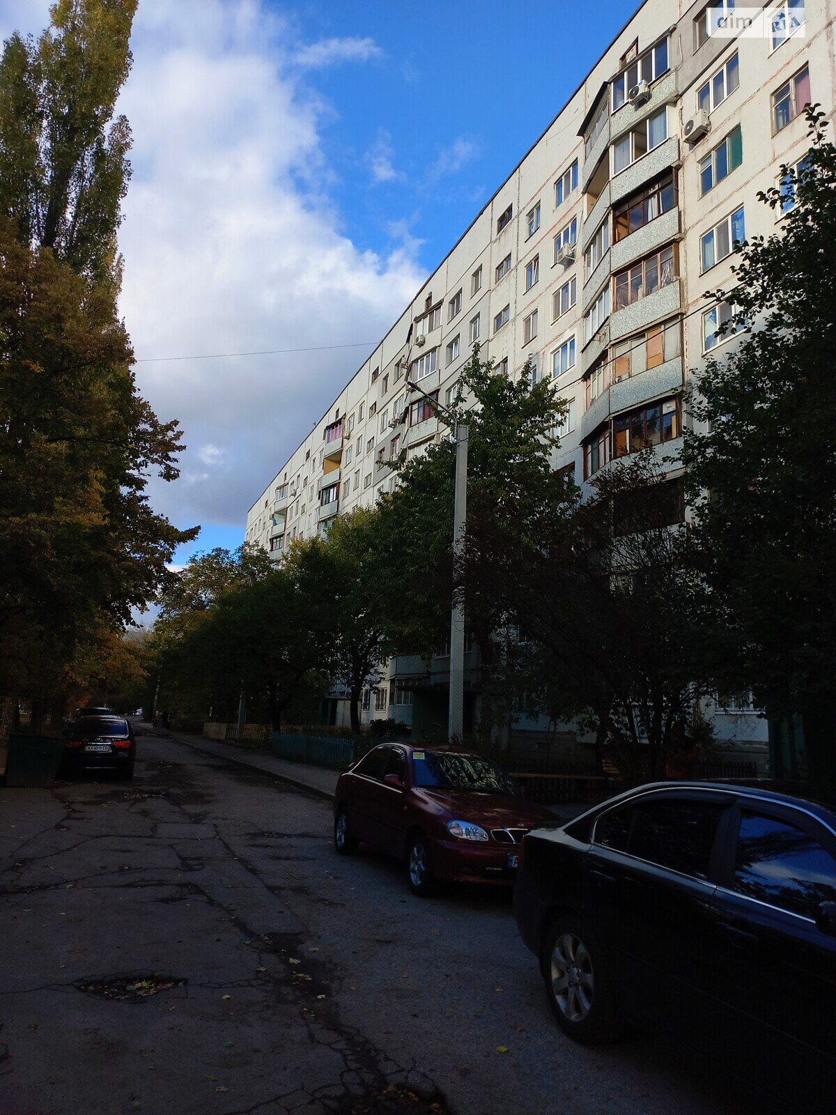 Продаж трикімнатної квартири в Харкові, на просп. Перемоги 48, район Олексїївка фото 1