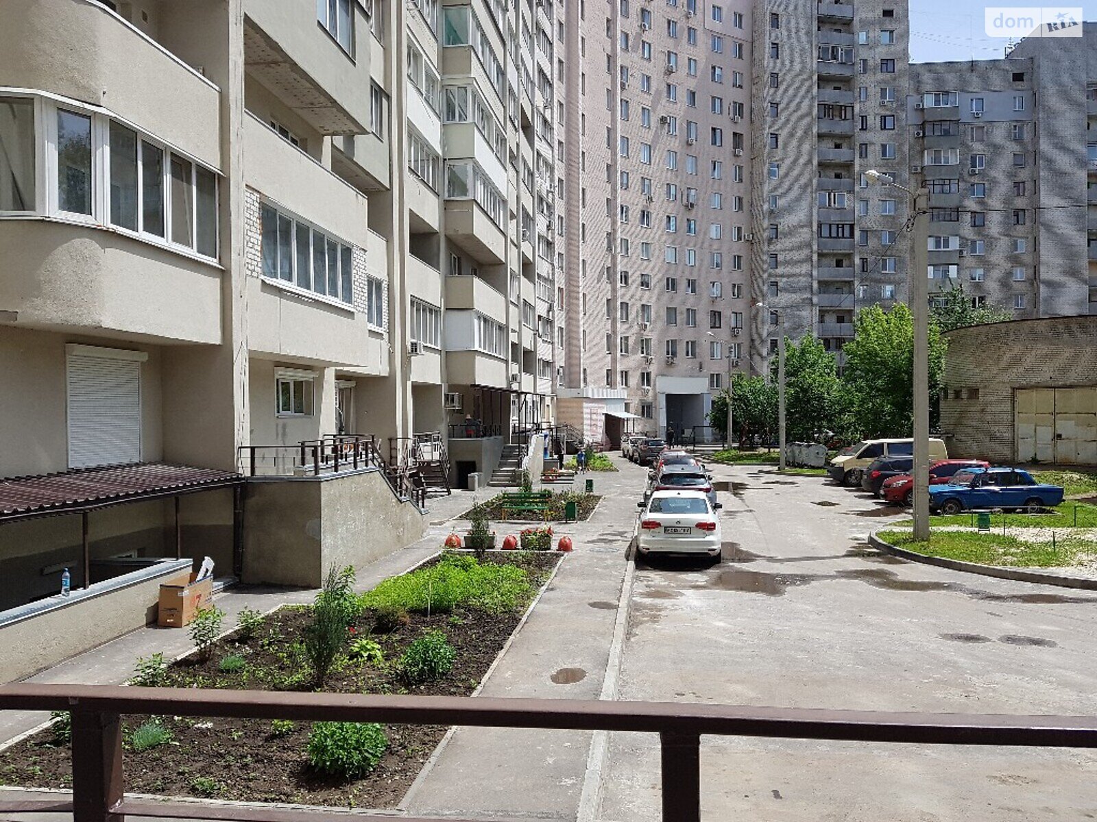 Продажа трехкомнатной квартиры в Харькове, на просп. Победы 59, район Алексеевка фото 1