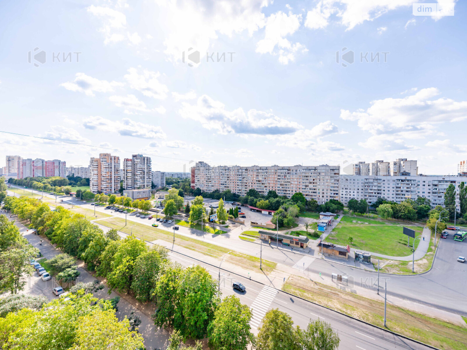 Продаж трикімнатної квартири в Харкові, на просп. Перемоги 76, район Олексїївка фото 1