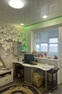 Продажа трехкомнатной квартиры в Харькове, на просп. Победы 79, район Алексеевка фото 2